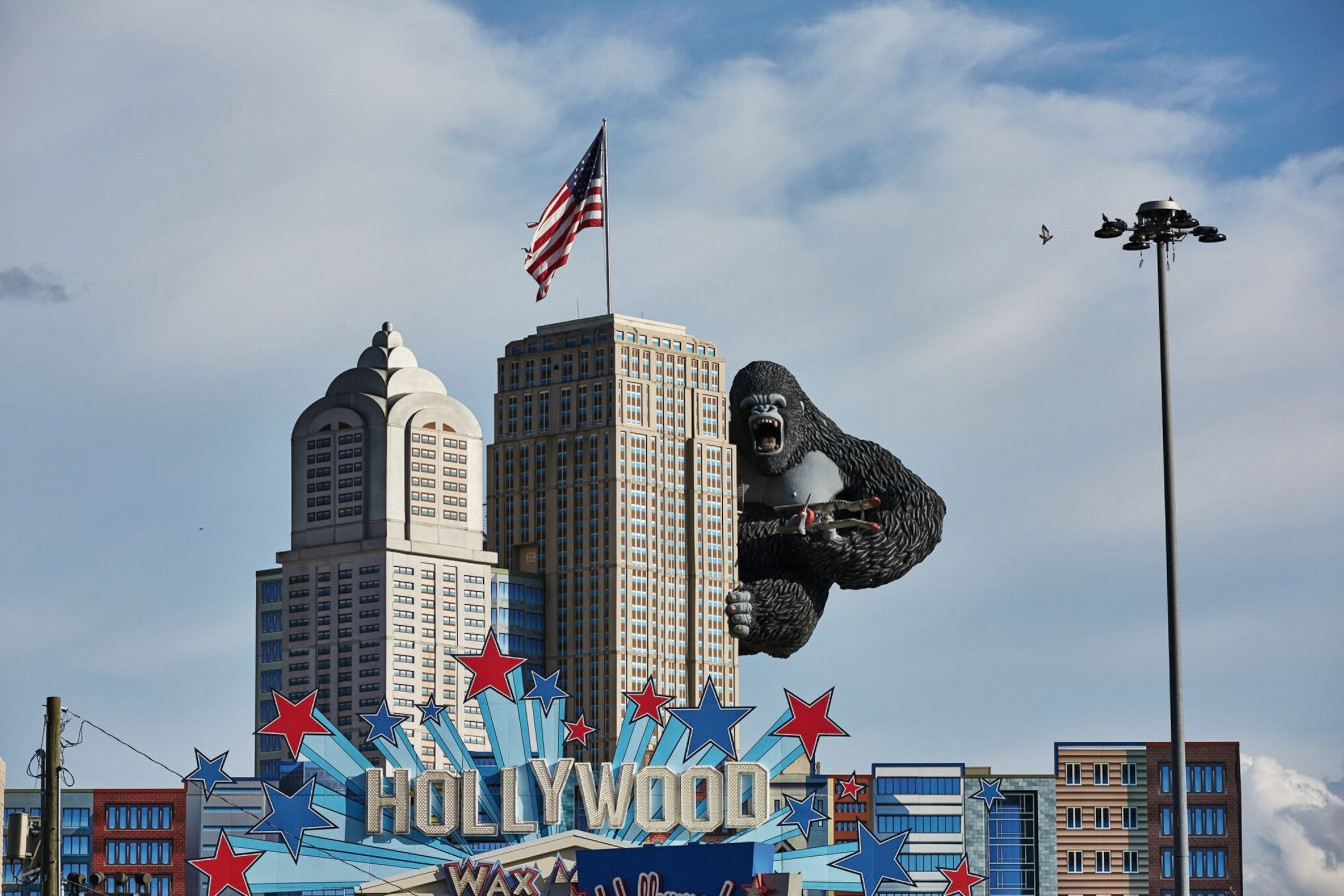 King Kong atop the Hollywood Wax Museum in Pigeon Forge.