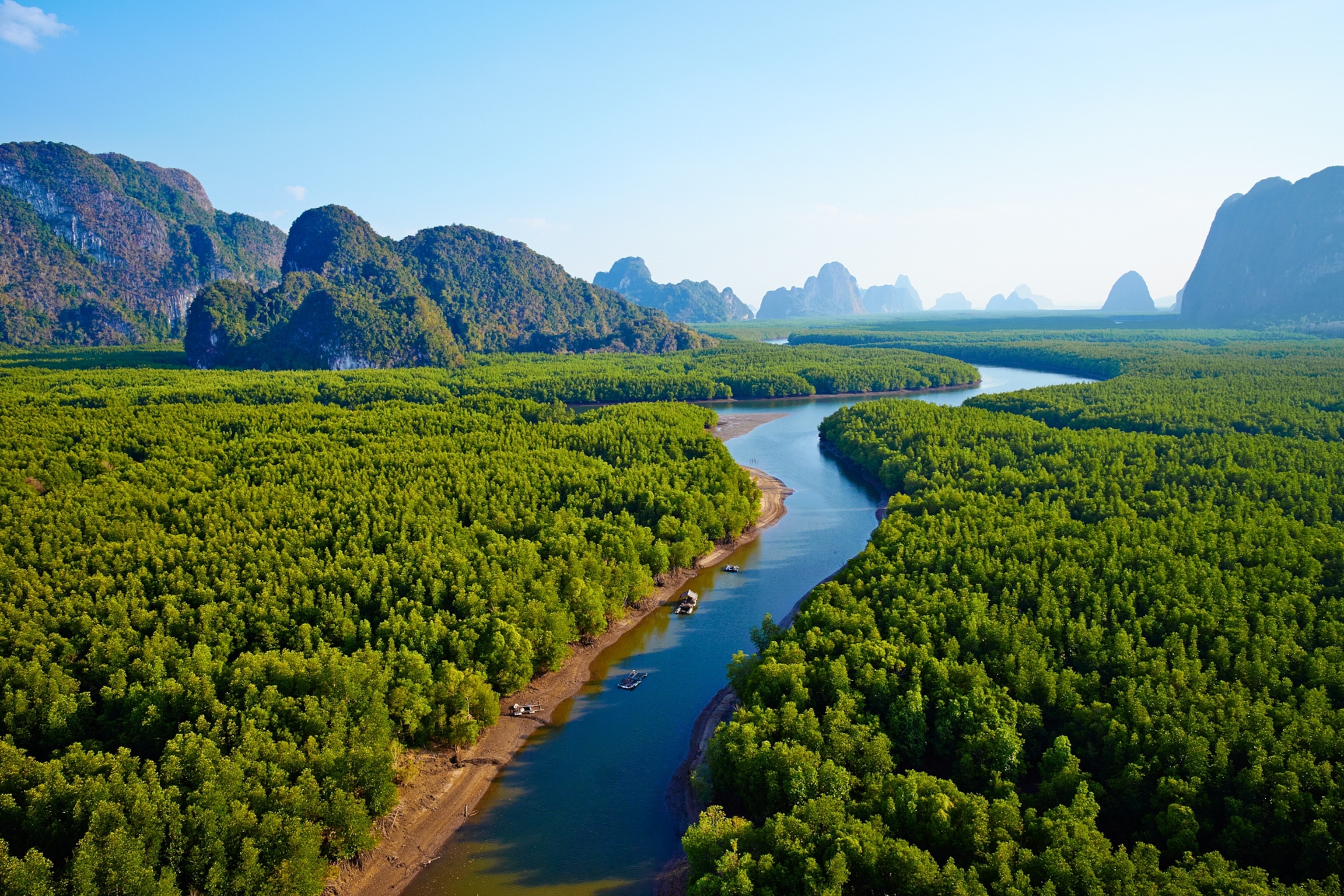 Thailand, Phang Nga Bay, Ao Phang Nga national park.