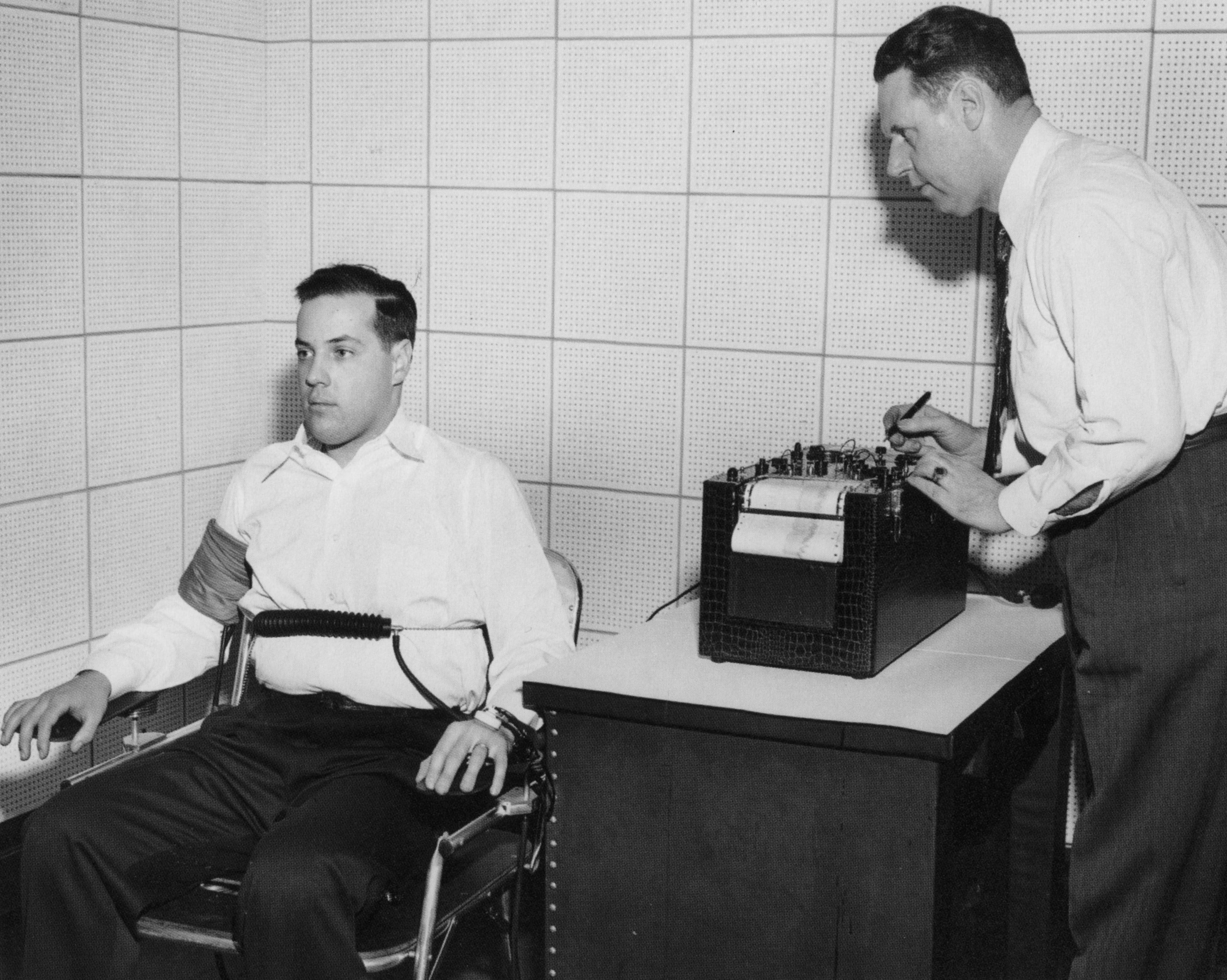 Failed Polygraph Still Hired - glqhts8