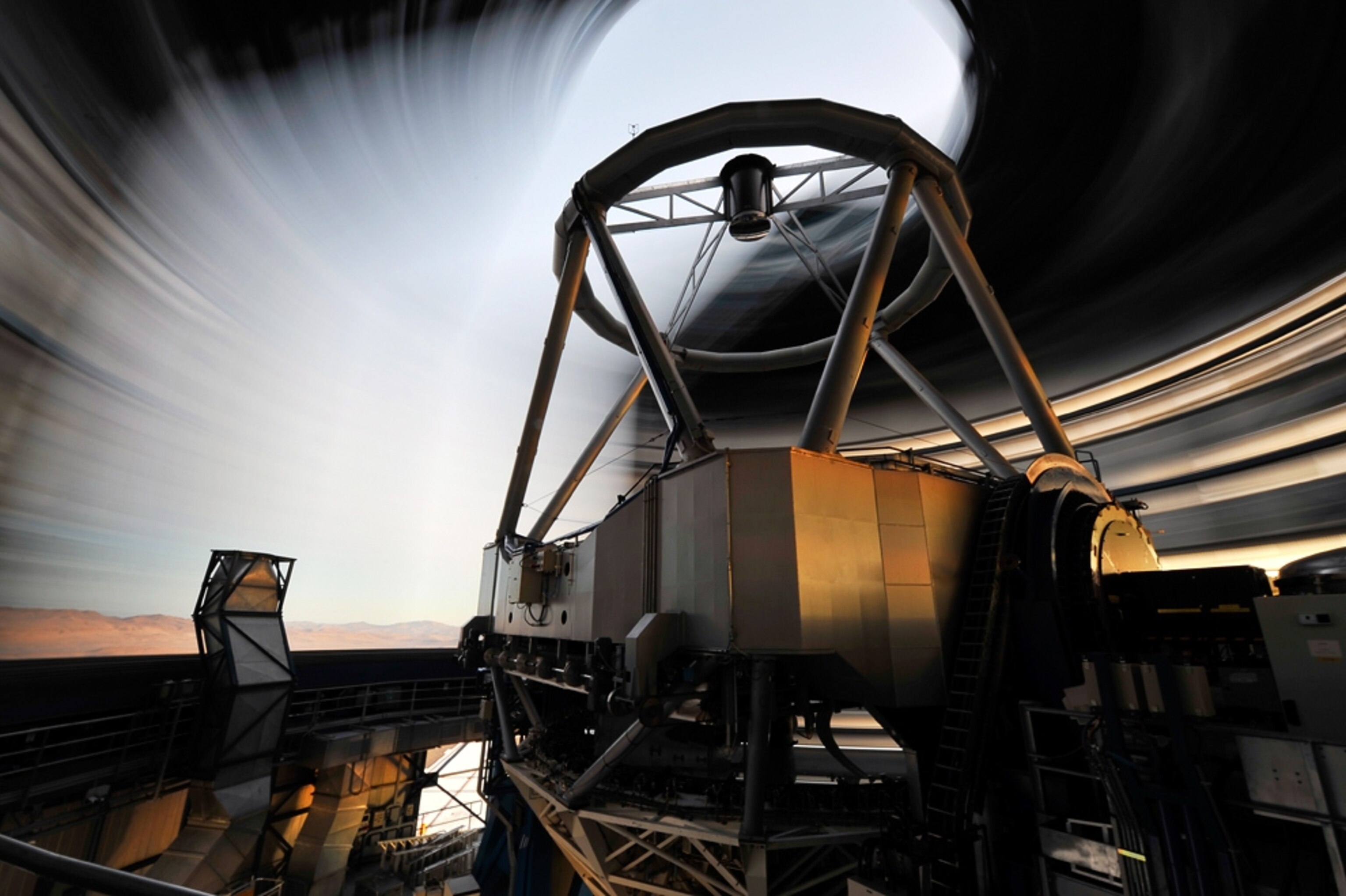 Space picture: A rotating telescope in Chile