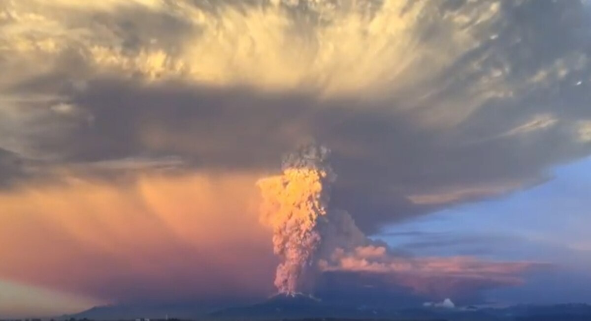 Watch: Chile Volcano Erupts in Stunning Time-Lapse