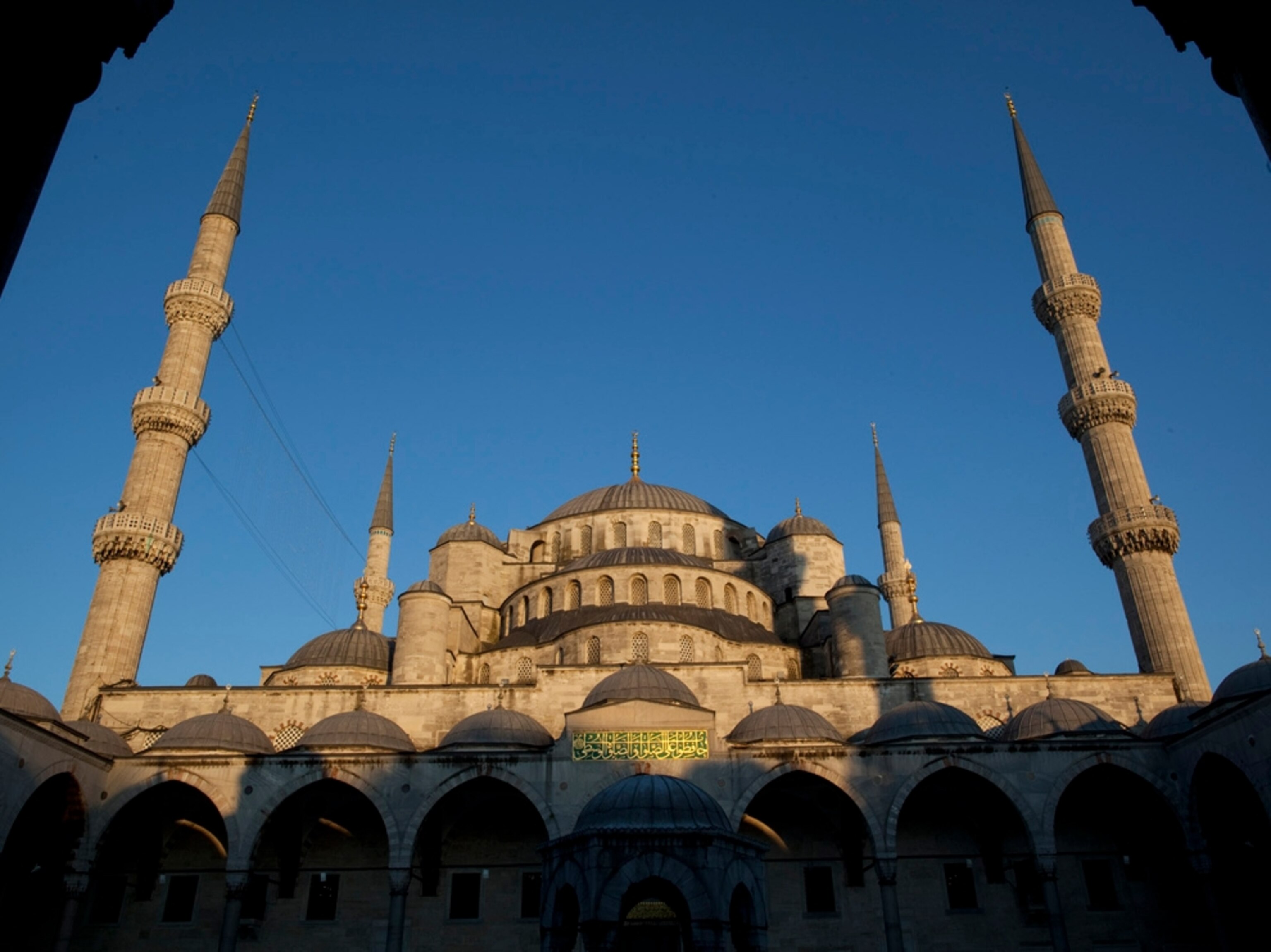 The Blue Mosque in Sultanahmet, Istanbul.
