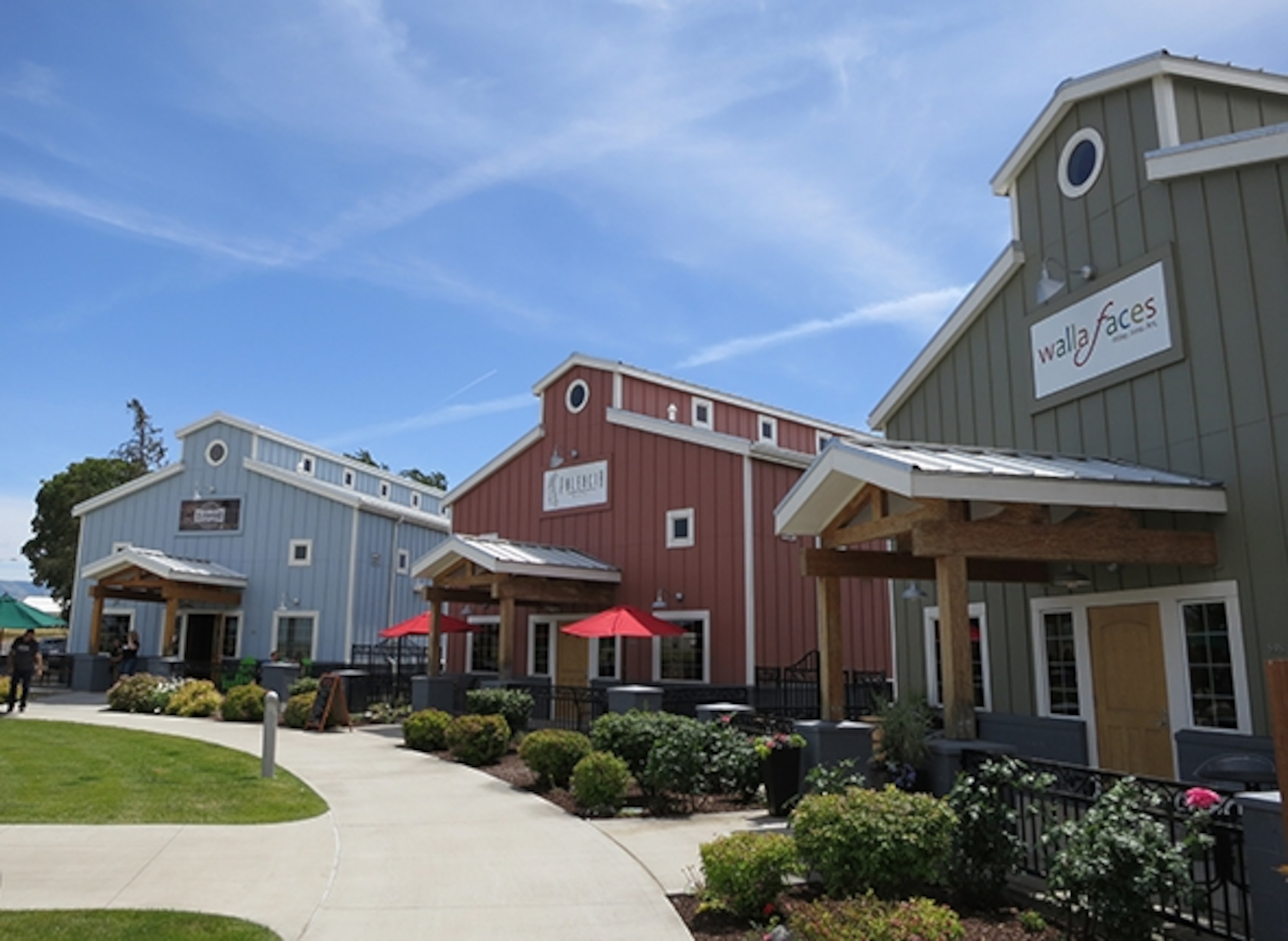 (Photograph by Robert Reid)