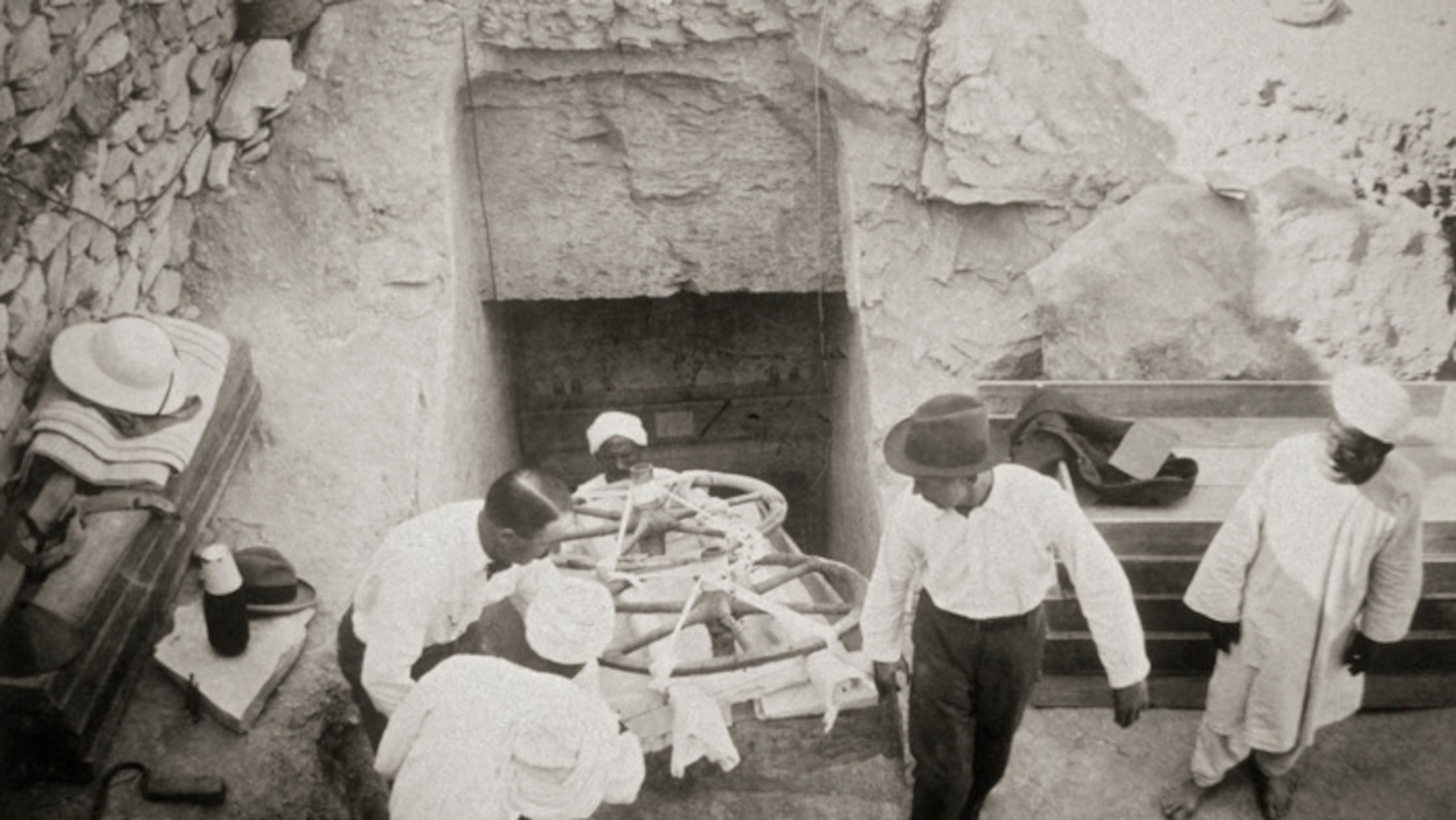 What It Was Like to See King Tut's Tomb Just After It Was Opened