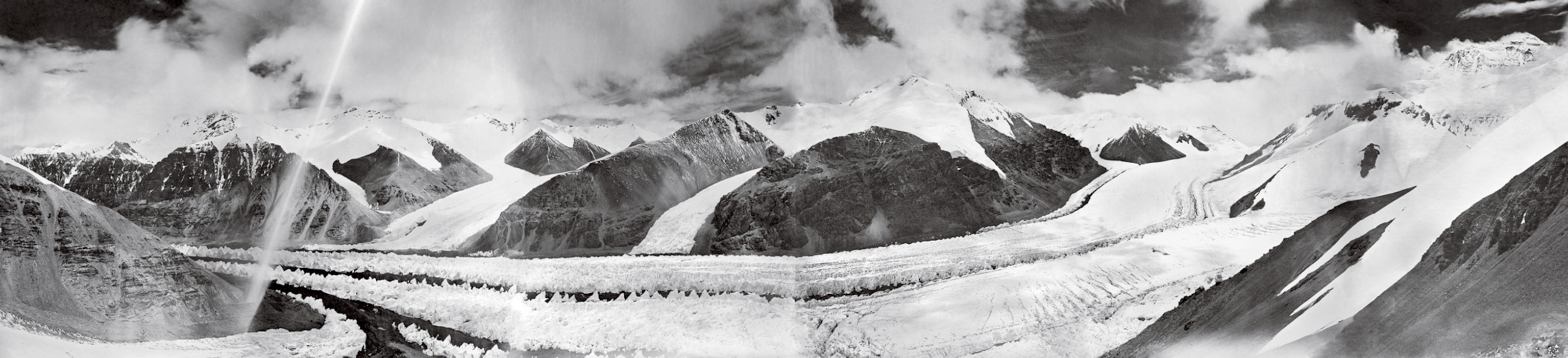 Mount Everest's East Rongbuk Glacier in August 1921