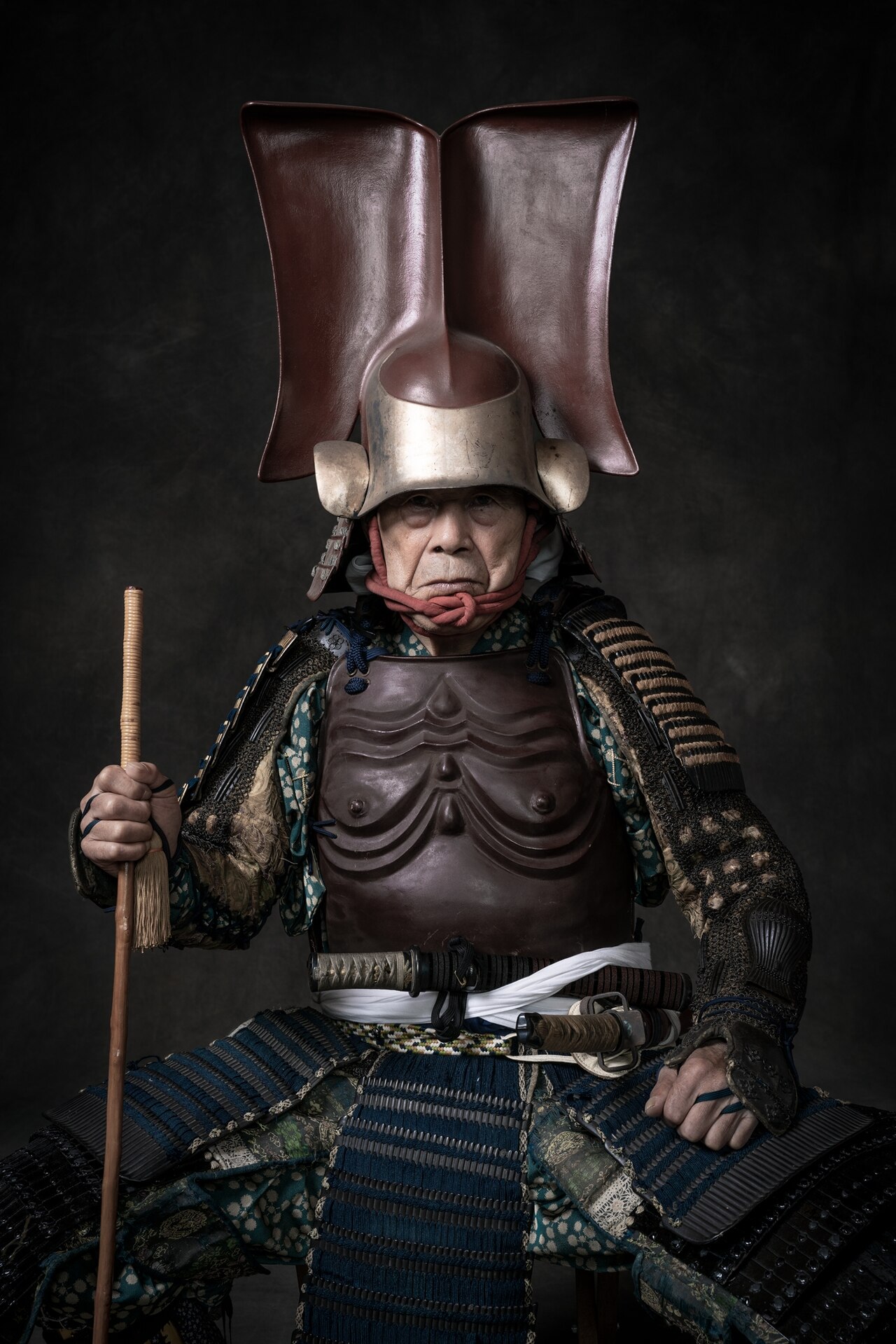 Picture of samurai in Gunja costume.