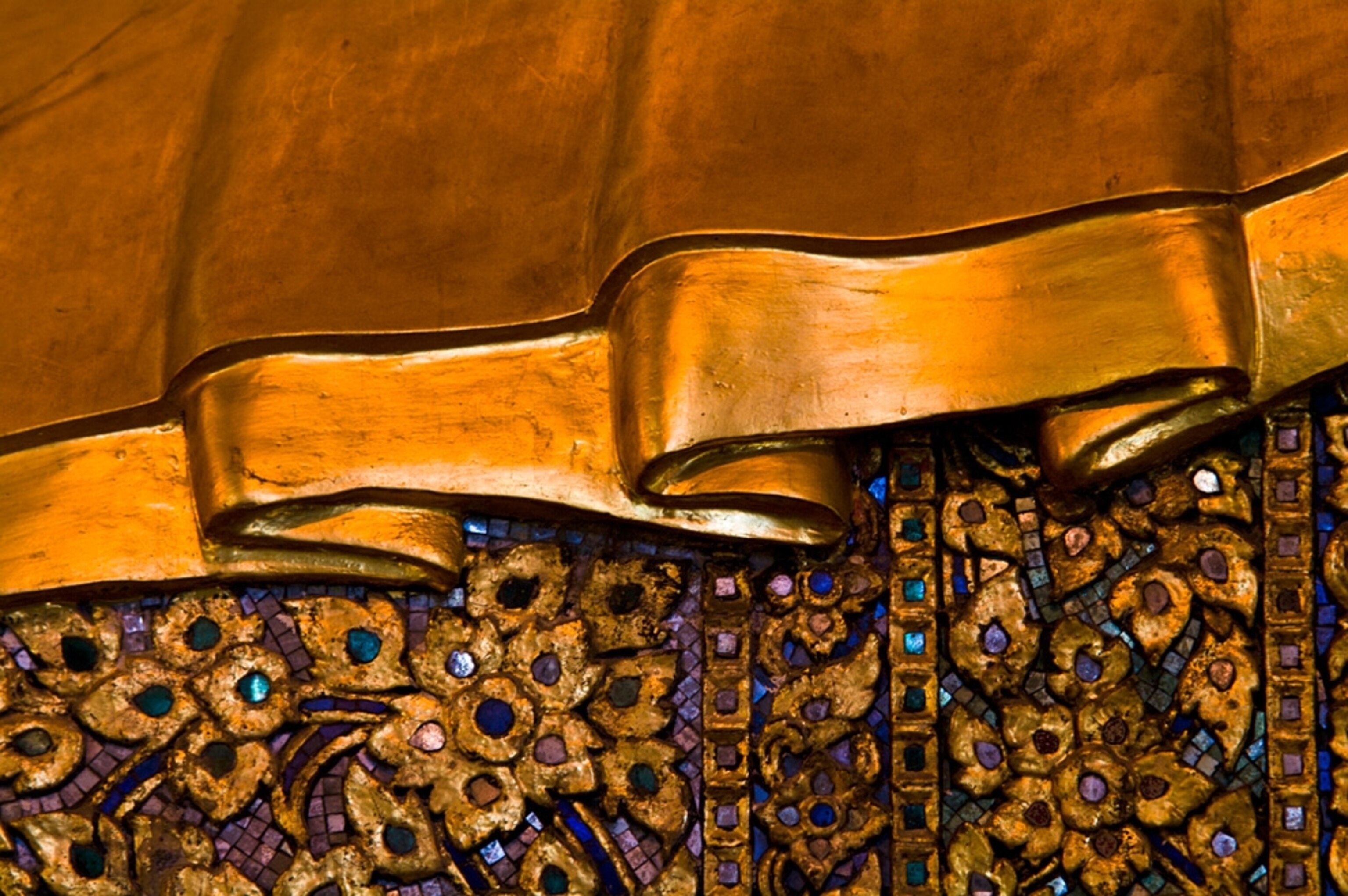 the Reclining Buddha statue in Thailand