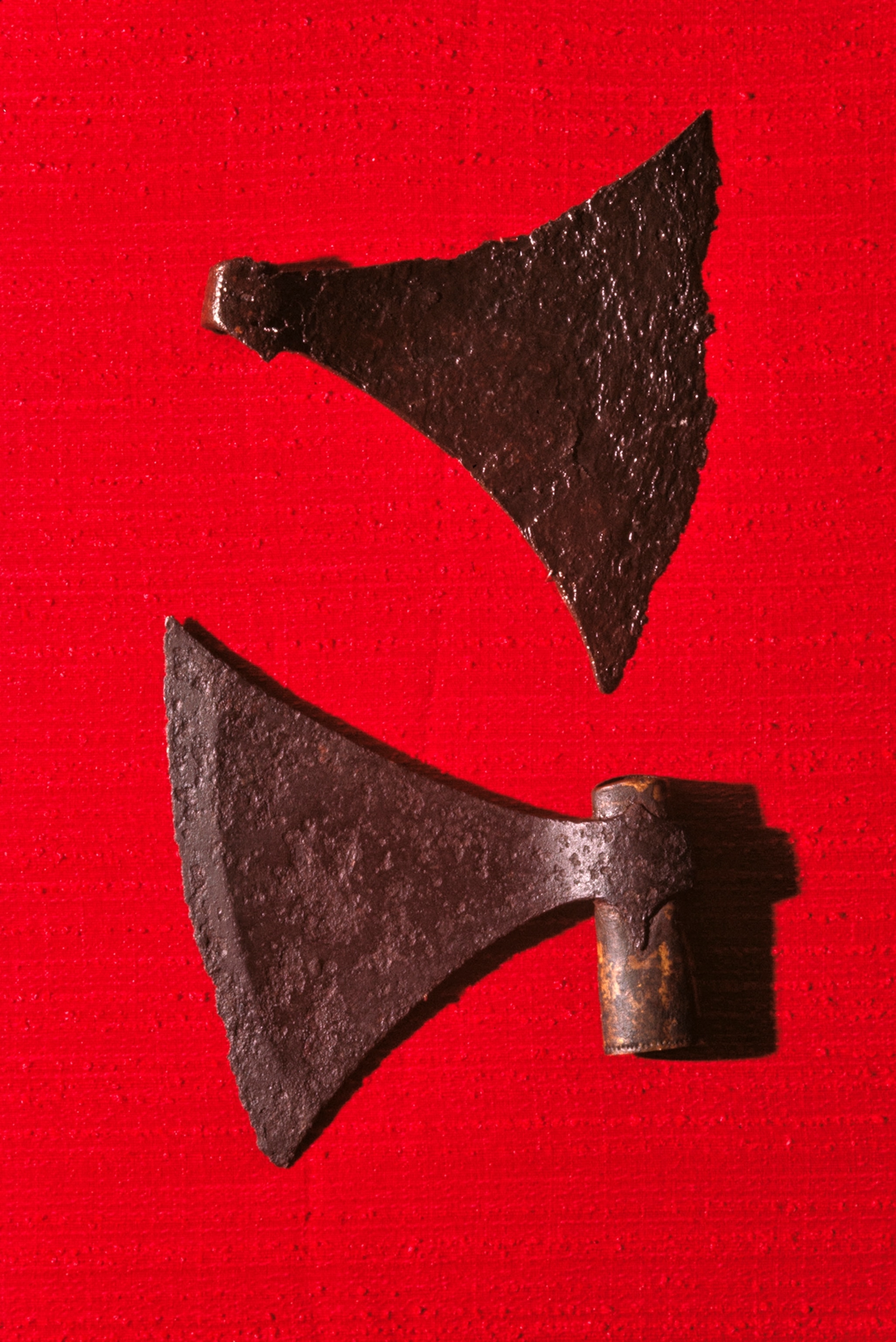 Axeheads found in the Thames River date from William I's era.