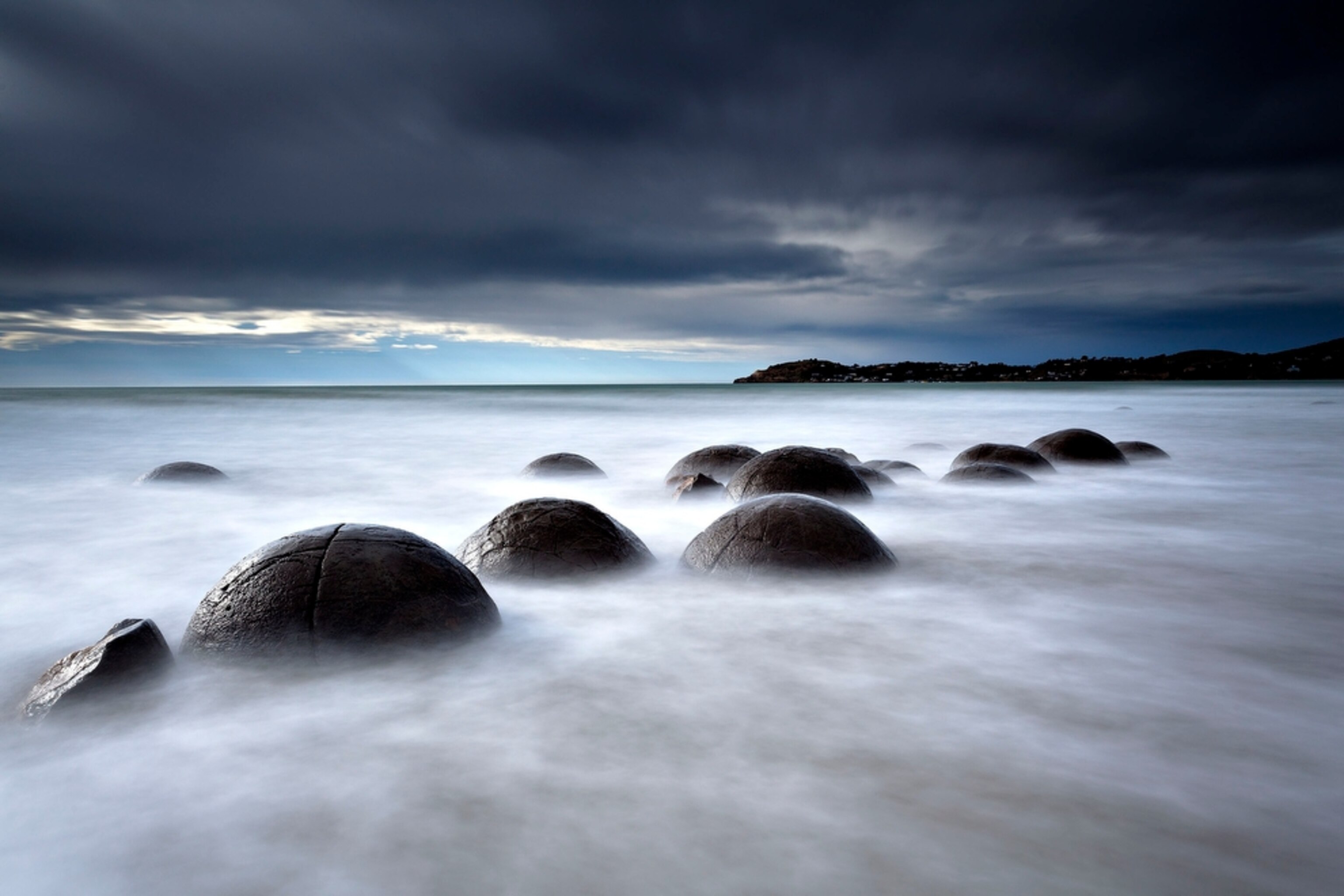 moeraki boulders in New Zealand
