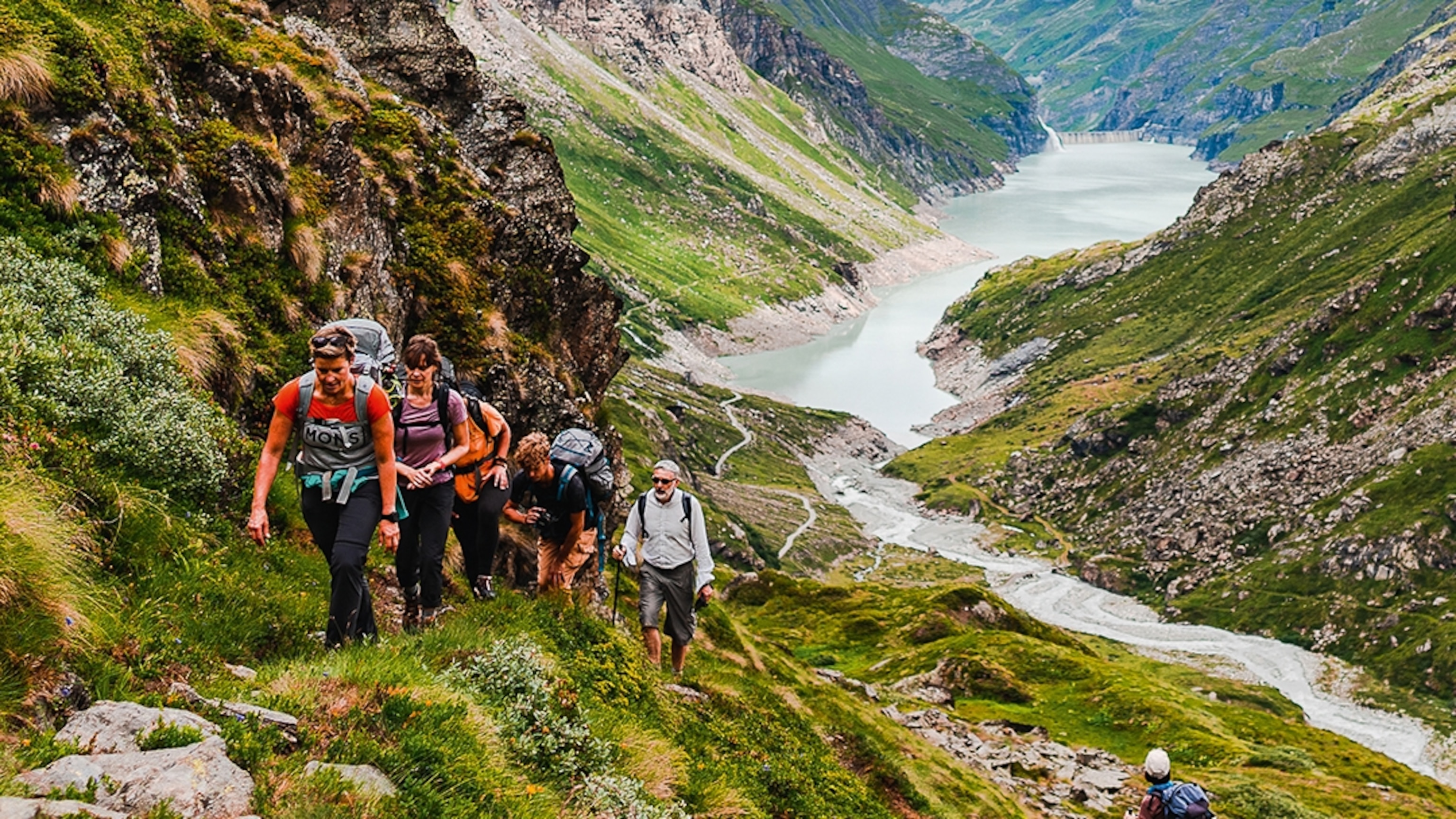 How to walk the Tour des Combins, the best long-distance hike in the Alps - Vimarsana News