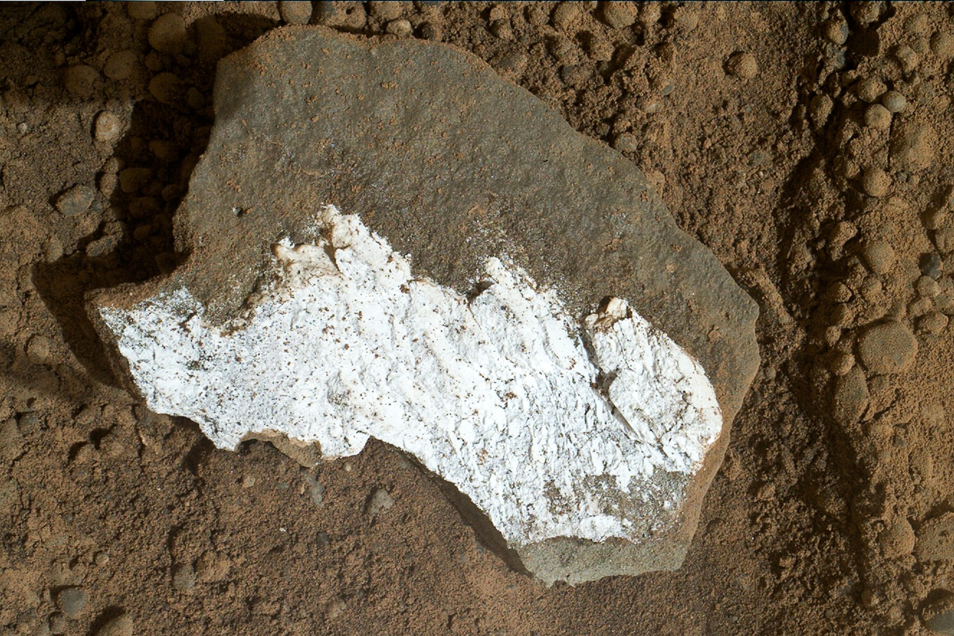 Tintina, a fragmented rock on Mars