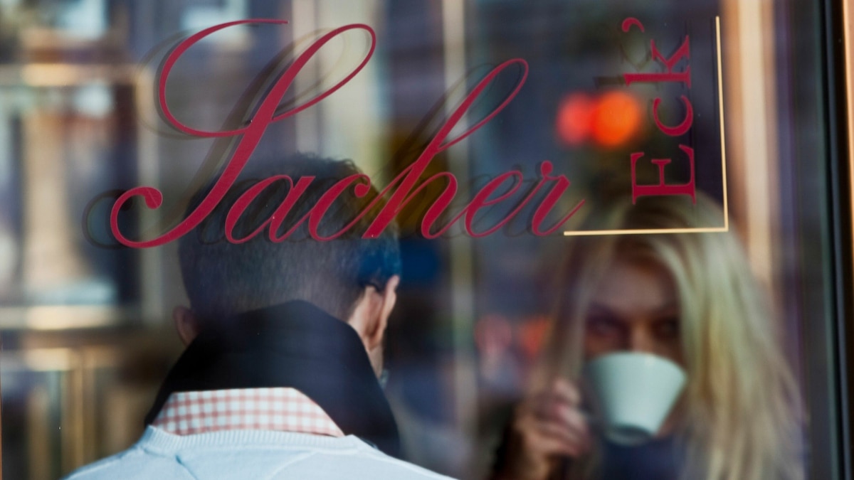 Searching for the best sachertorte in Vienna