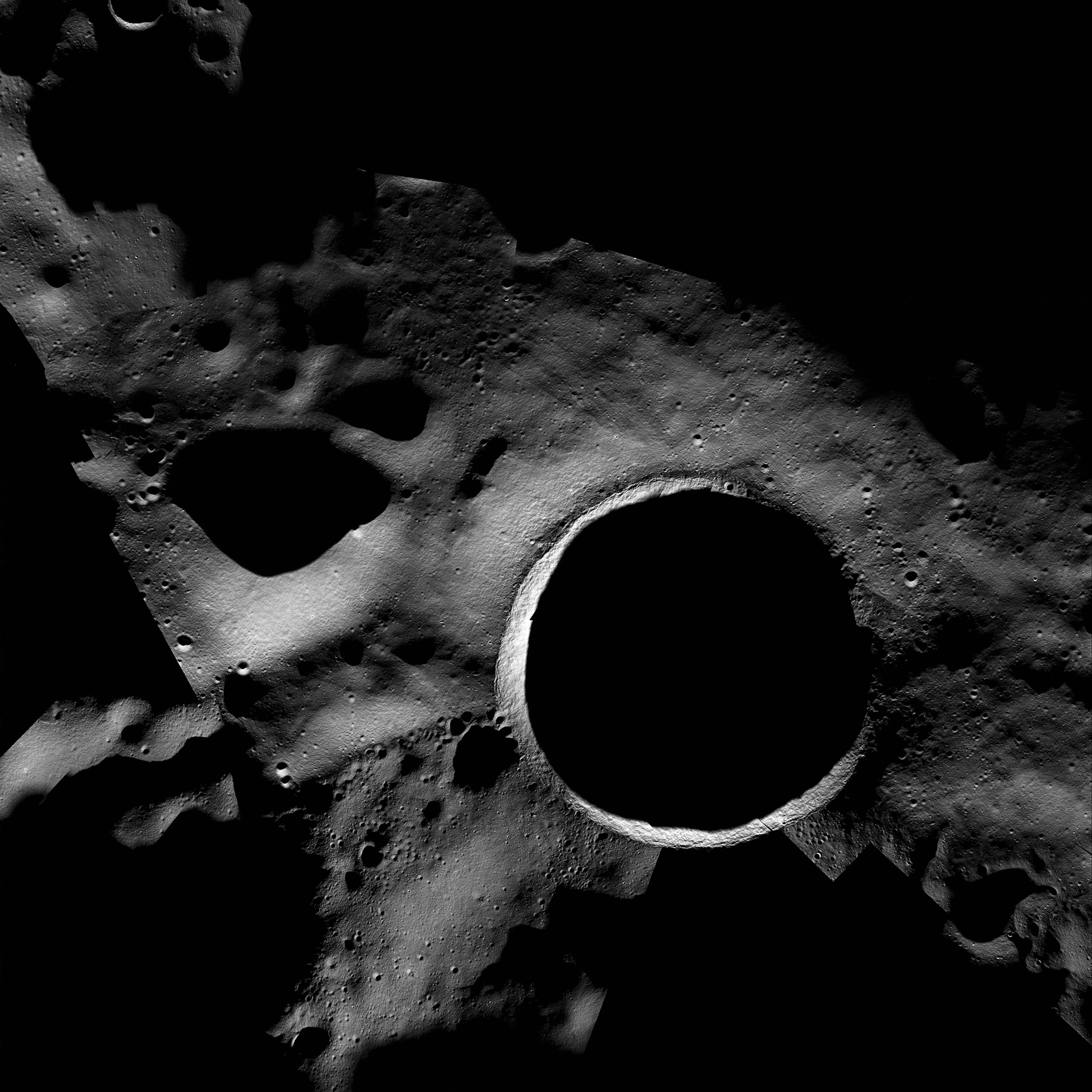 https://i.natgeofe.com/n/b743c1a2-e1bd-443e-93d6-179f29f25a9d/SHADOWCAM_Shackleton-Crater-mosaic.gif?utm_source=chatgpt.com