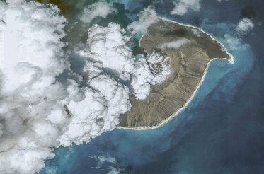 Hunga Tonga-Hunga Ha'apai Yanardağı P&uuml;sk&uuml;rmesinden gelen t&uuml;ylere bakmak