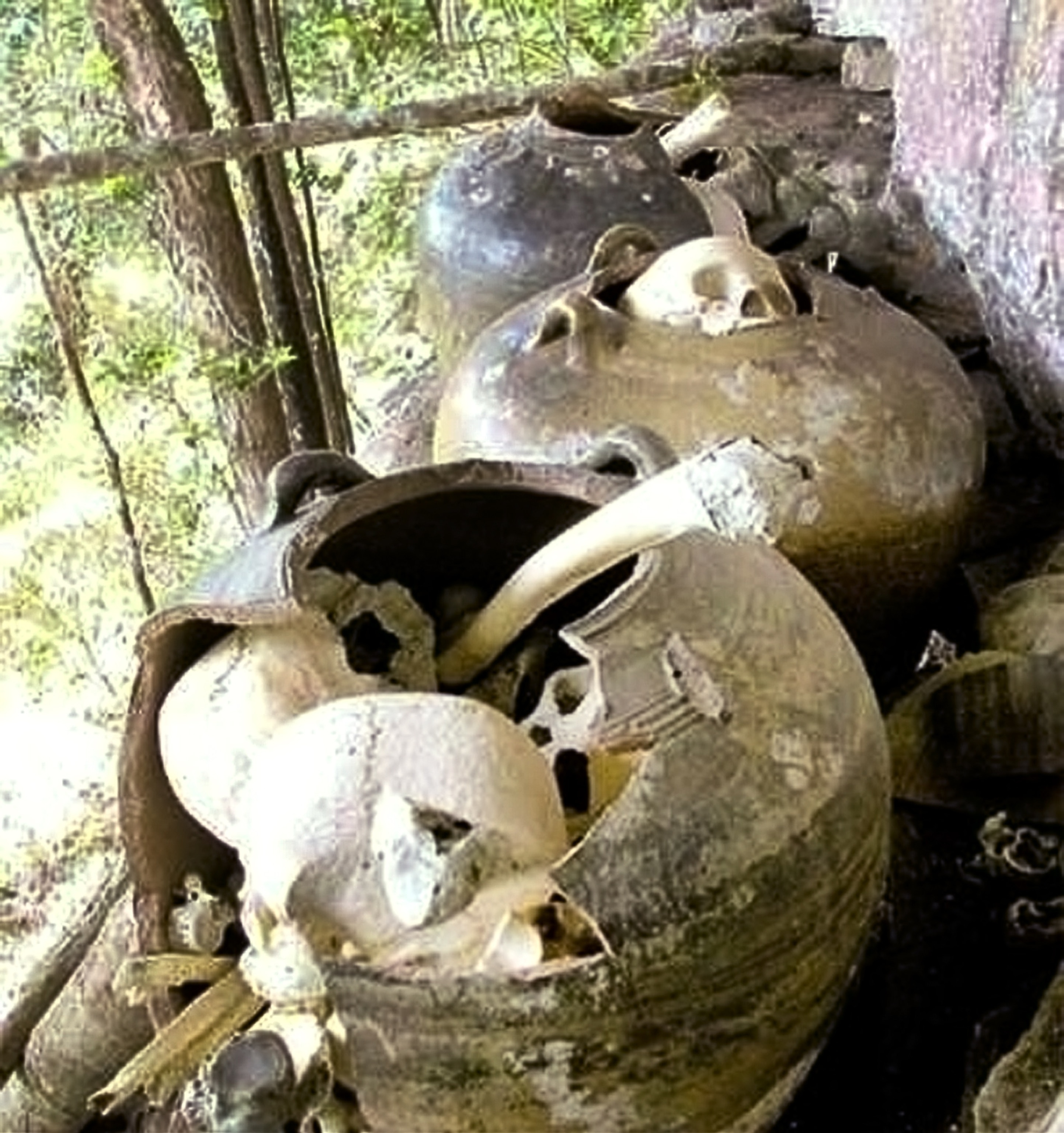 Body jars picture: mountain burial in Cambodia