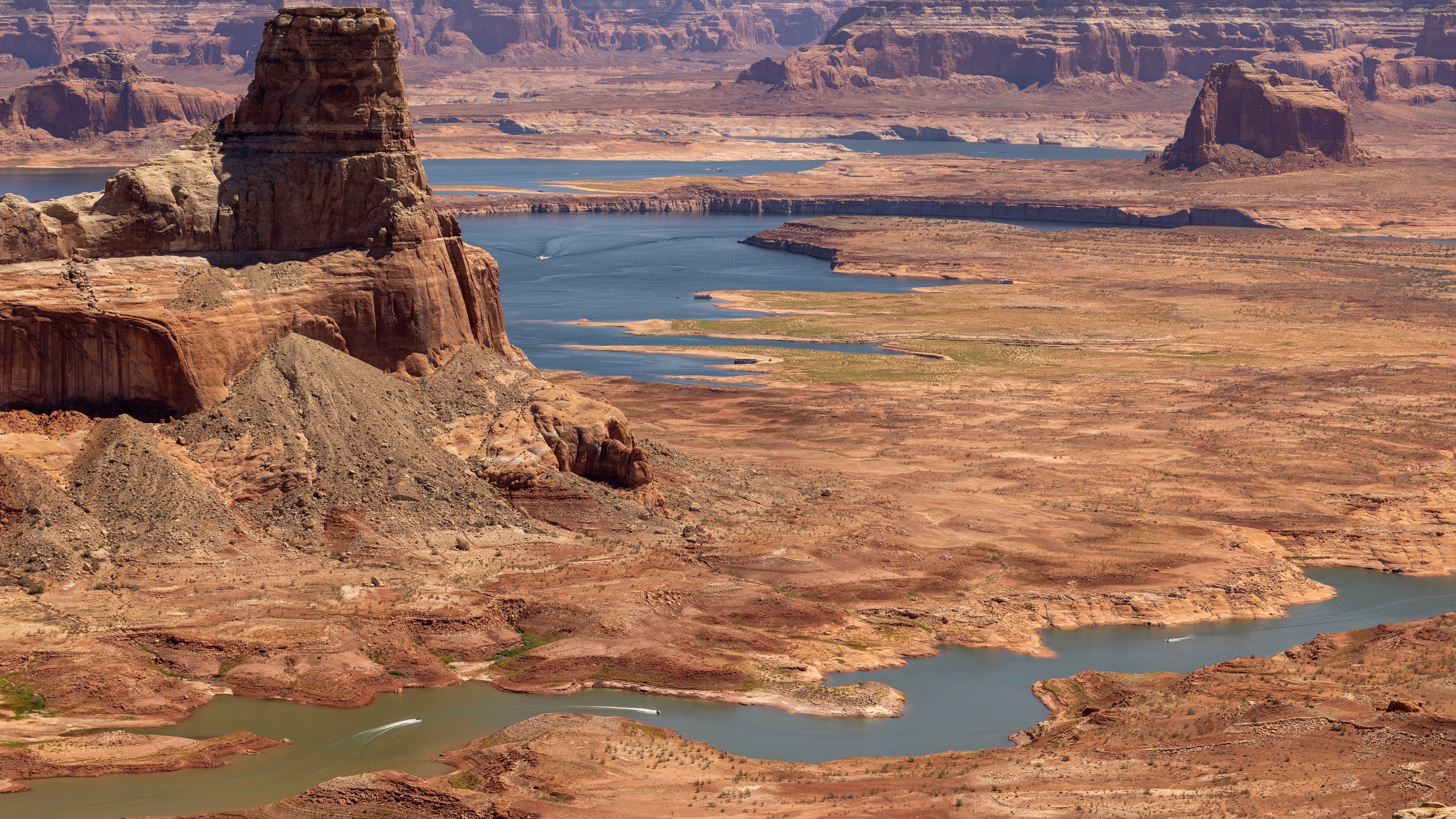As Lake Powell Dries Up, Mud Threatens Its Future