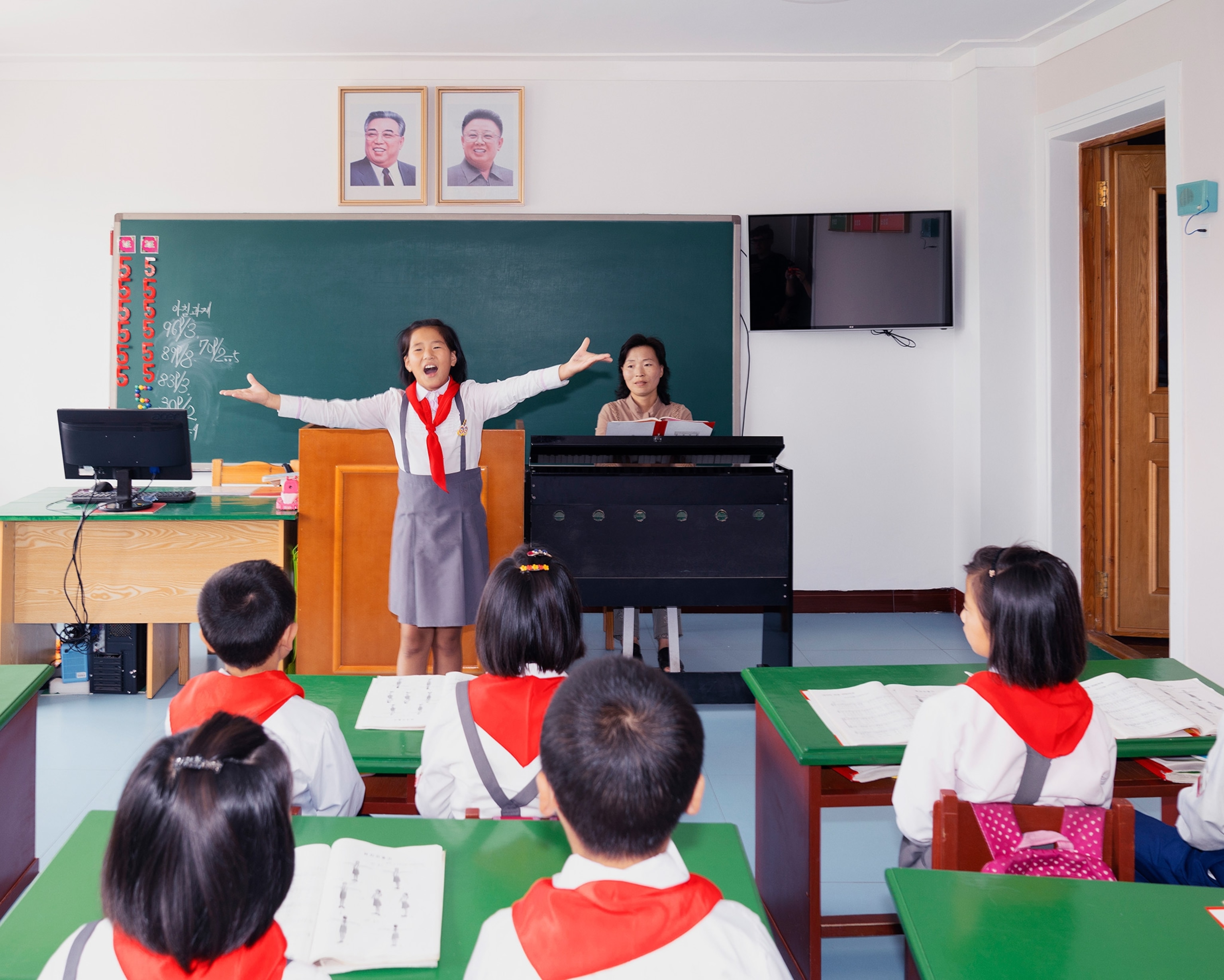 children singing in North Korea