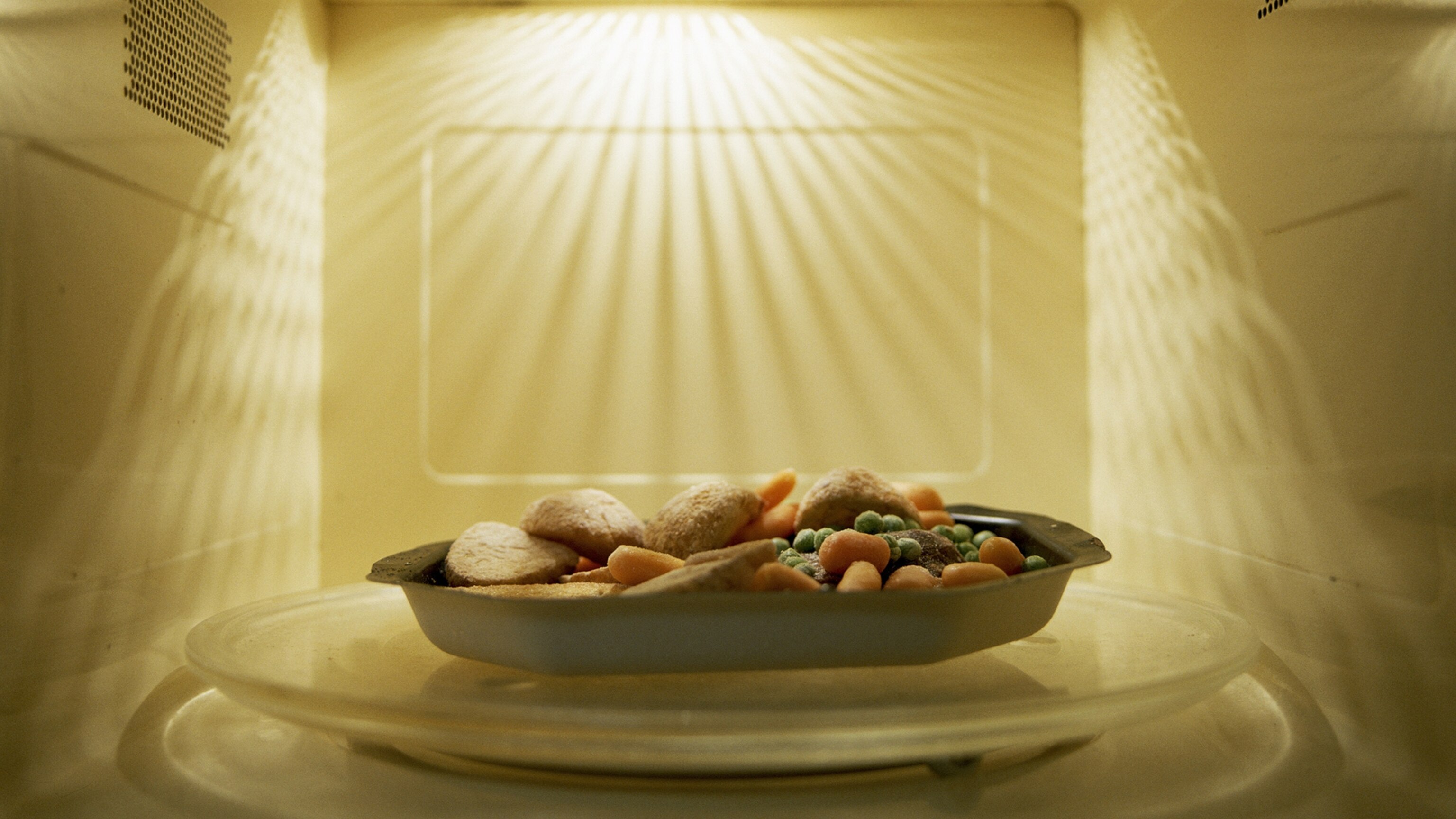 Should you be concerned about your microwave? - Vimarsana News