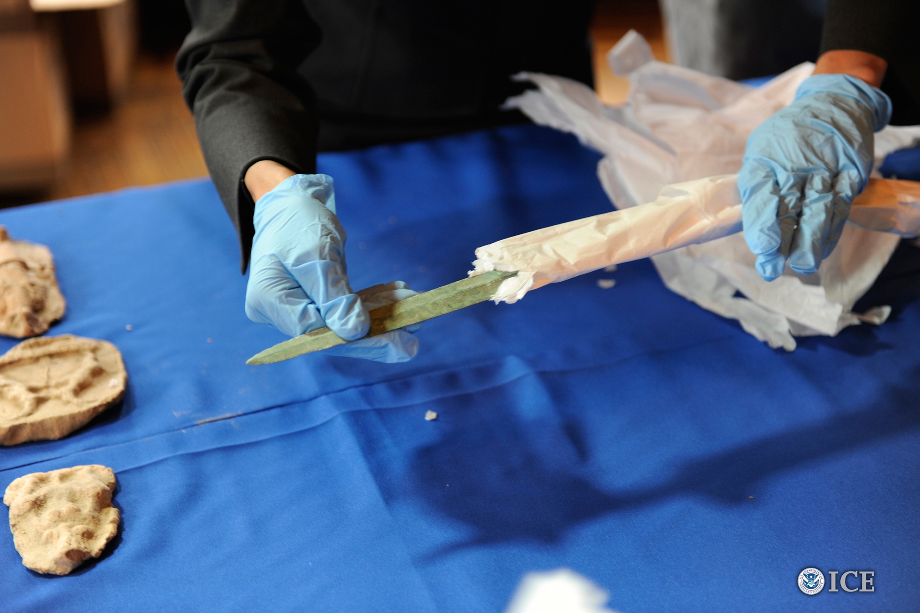 Iraqi cultural treasures illegally smuggled into the U.S. were returned toIraq