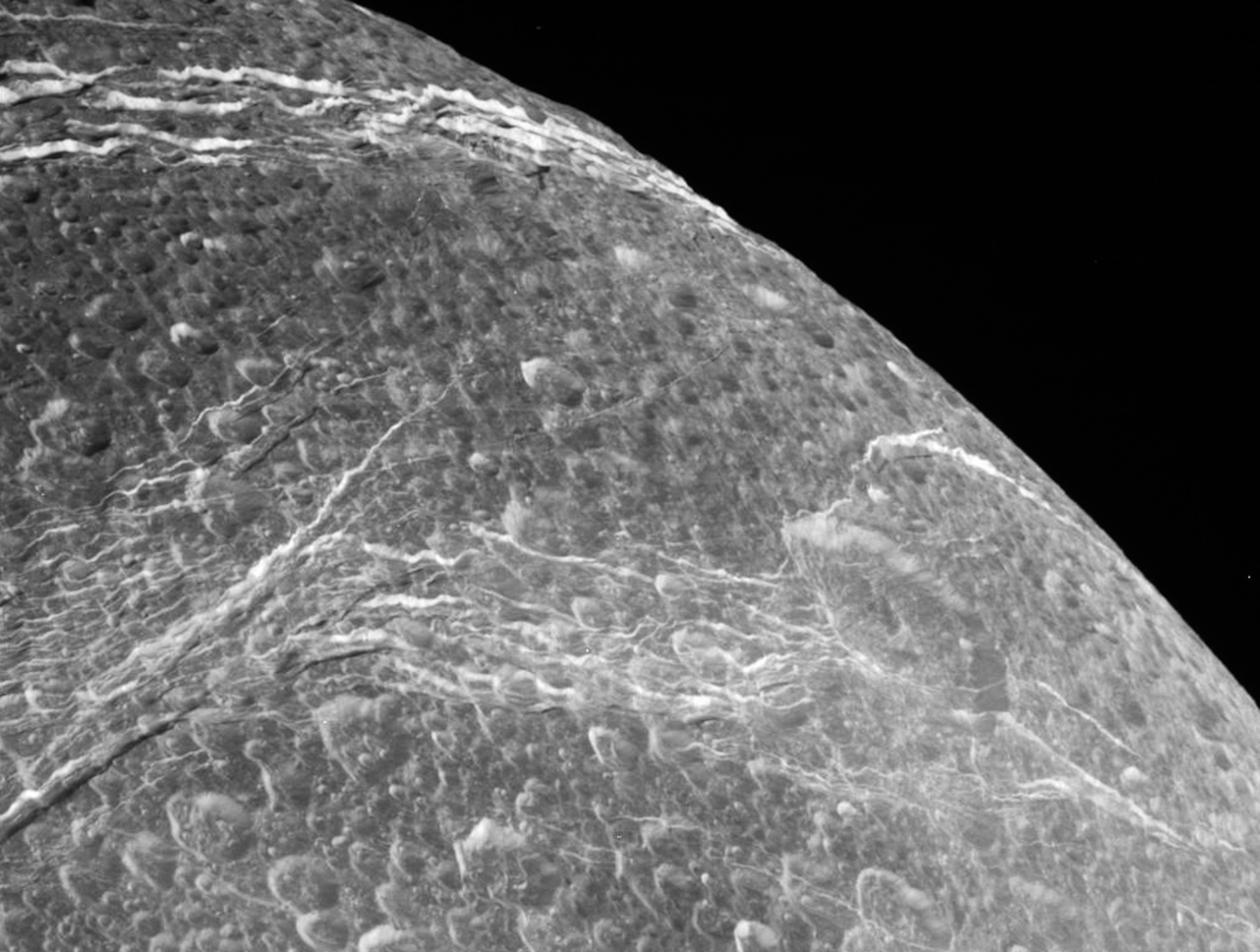 A picture of ice walls on Saturn's moon Dione