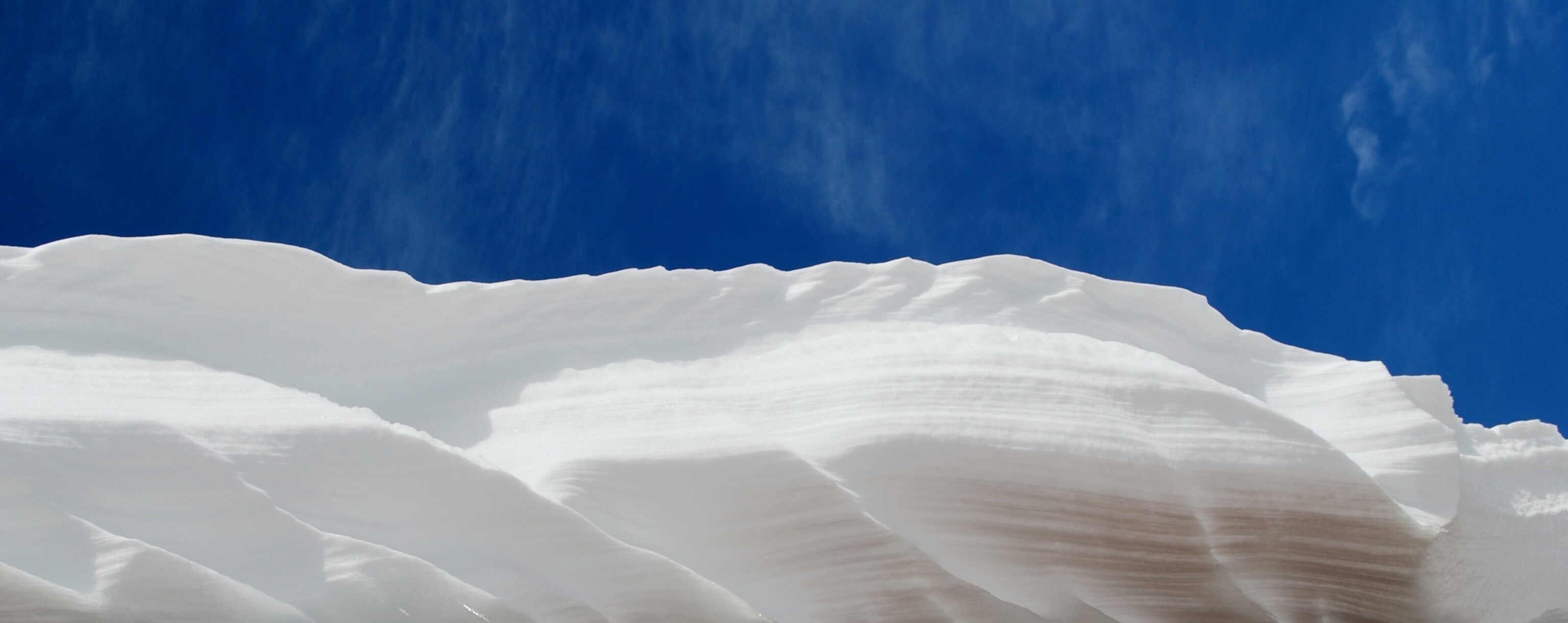 snow on a rooftop in Connecticut during Nemo blizzard