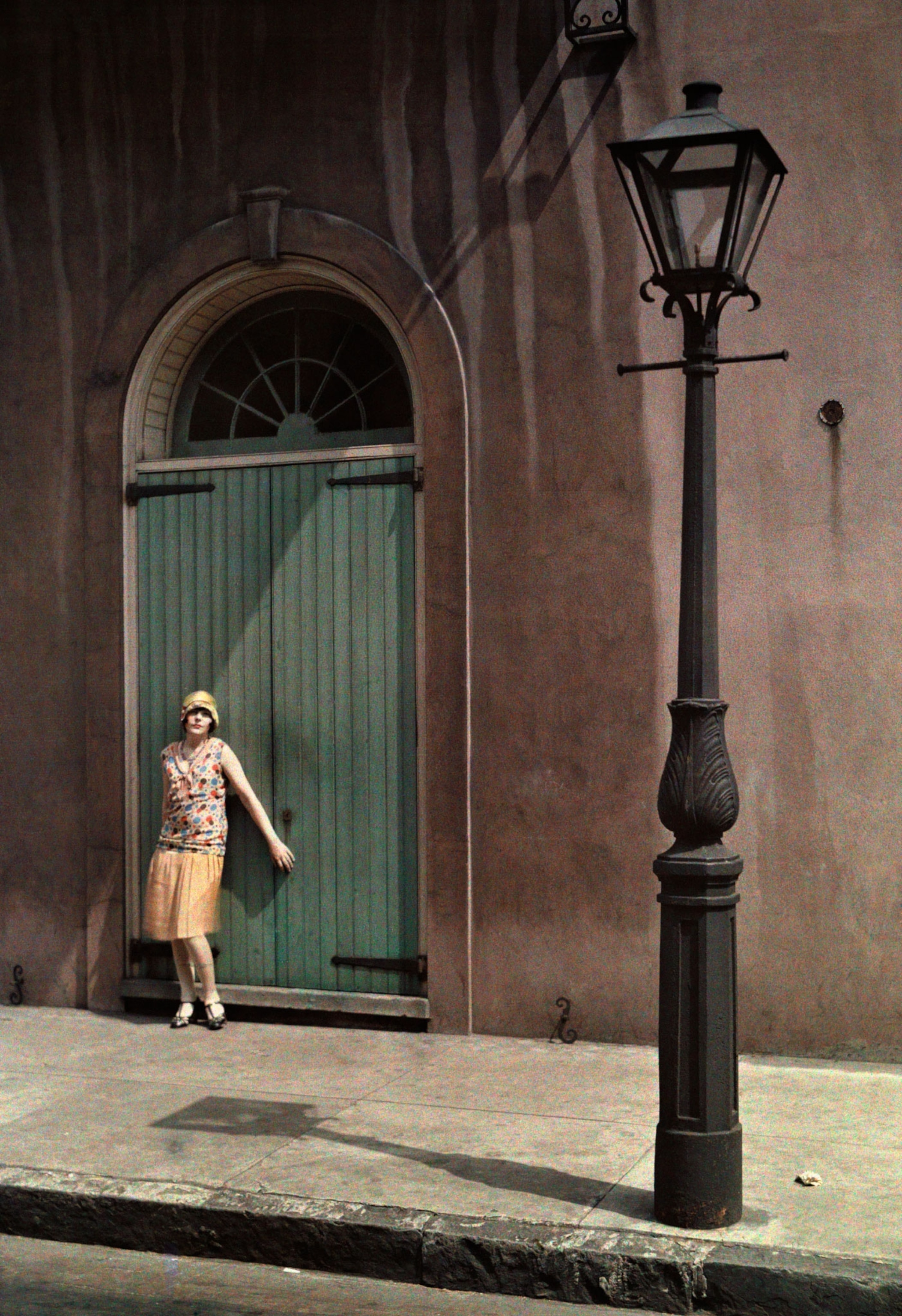 lady in 1920s fashion