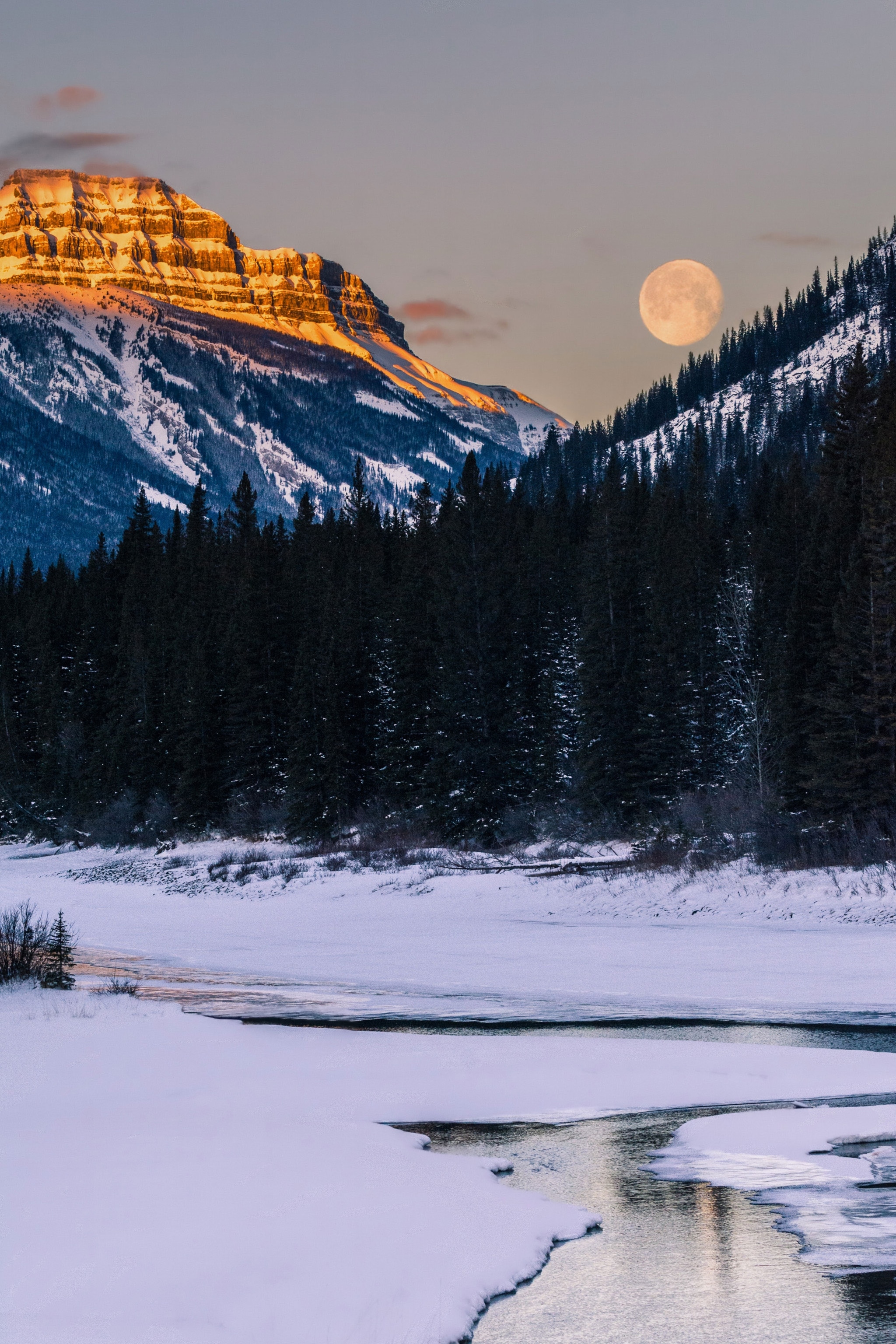sunrise in Banff National Park