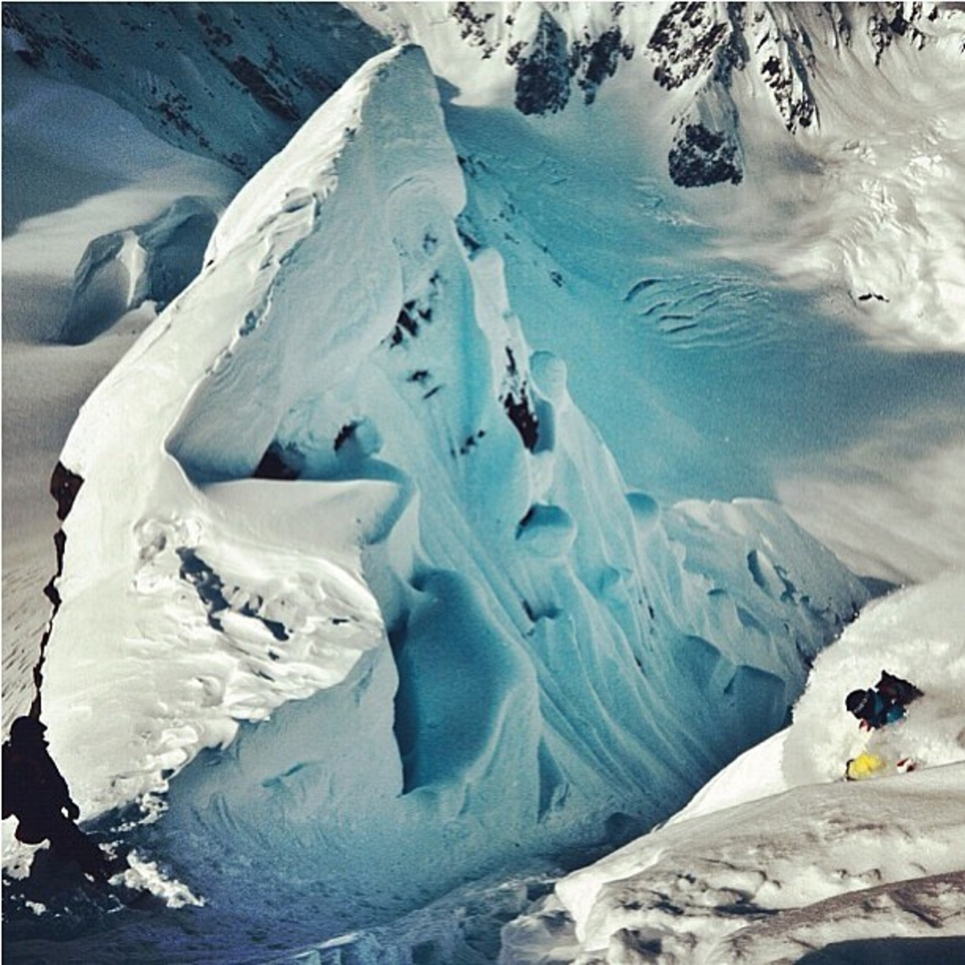 Jeremy Jones snowboarding