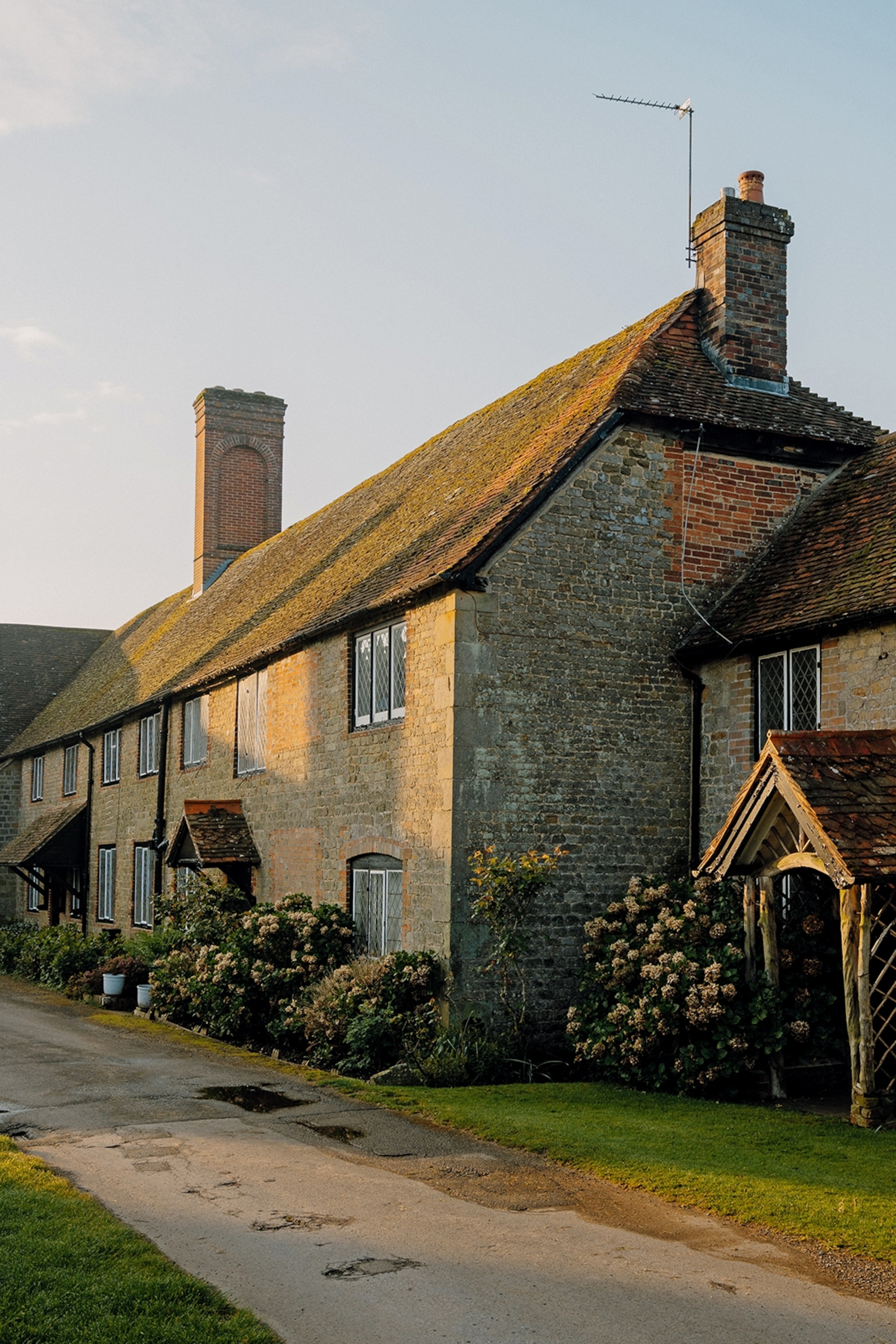 traditional english cottage