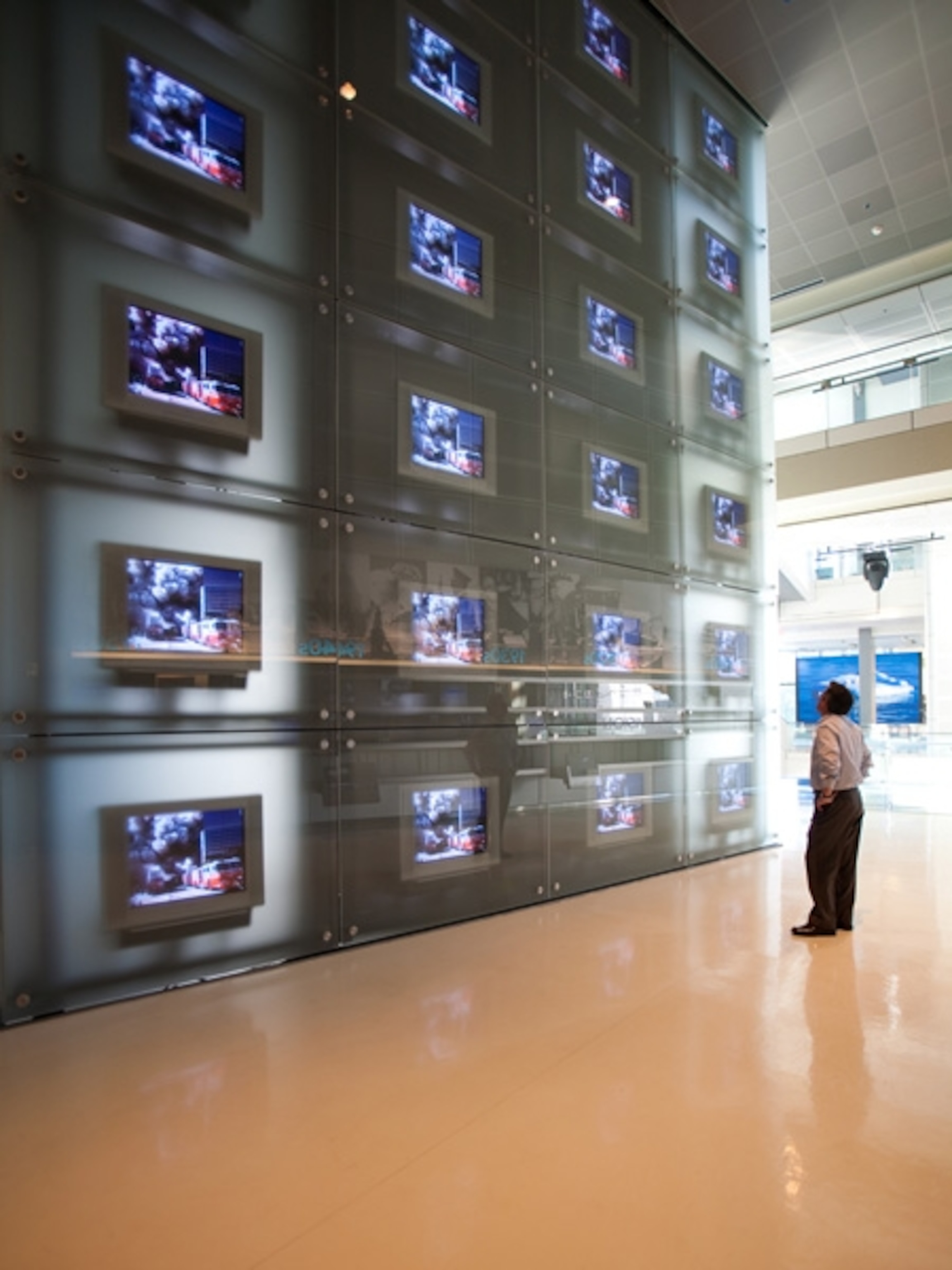 Man at Newseum exhibit, Washington D.C.