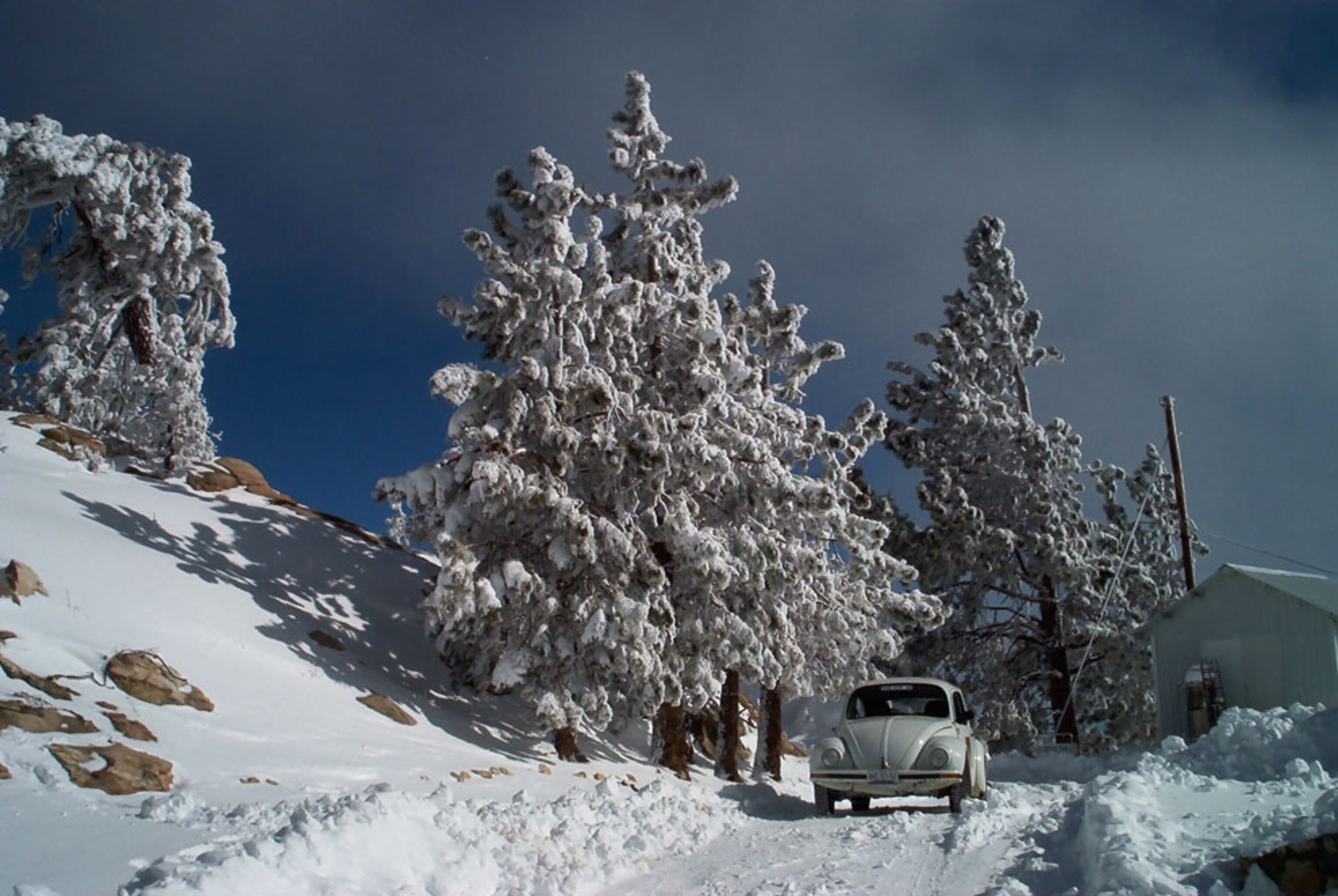 Snowy driveway in Mexico