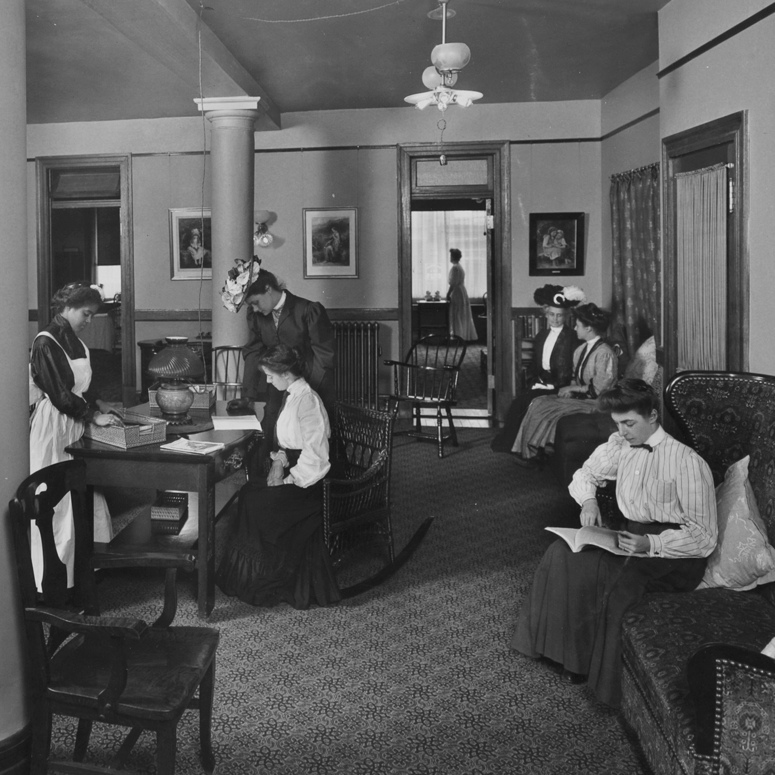 The lost age of women-only hotels