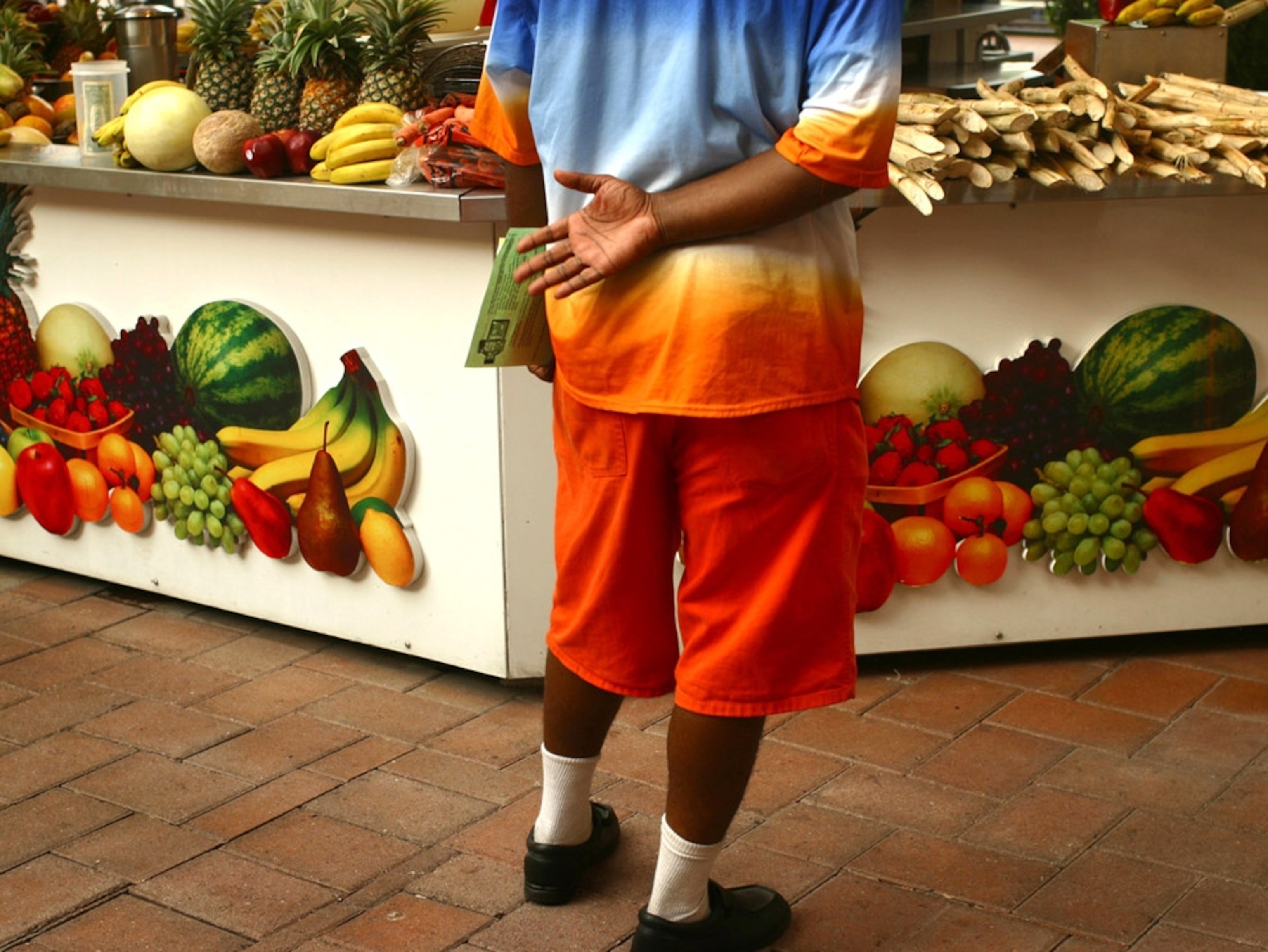 Neighborhood fruit juice stand