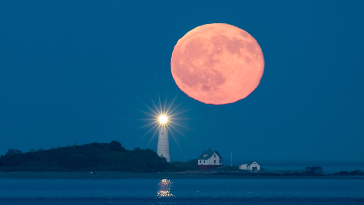 See a Rare Red Full Moon