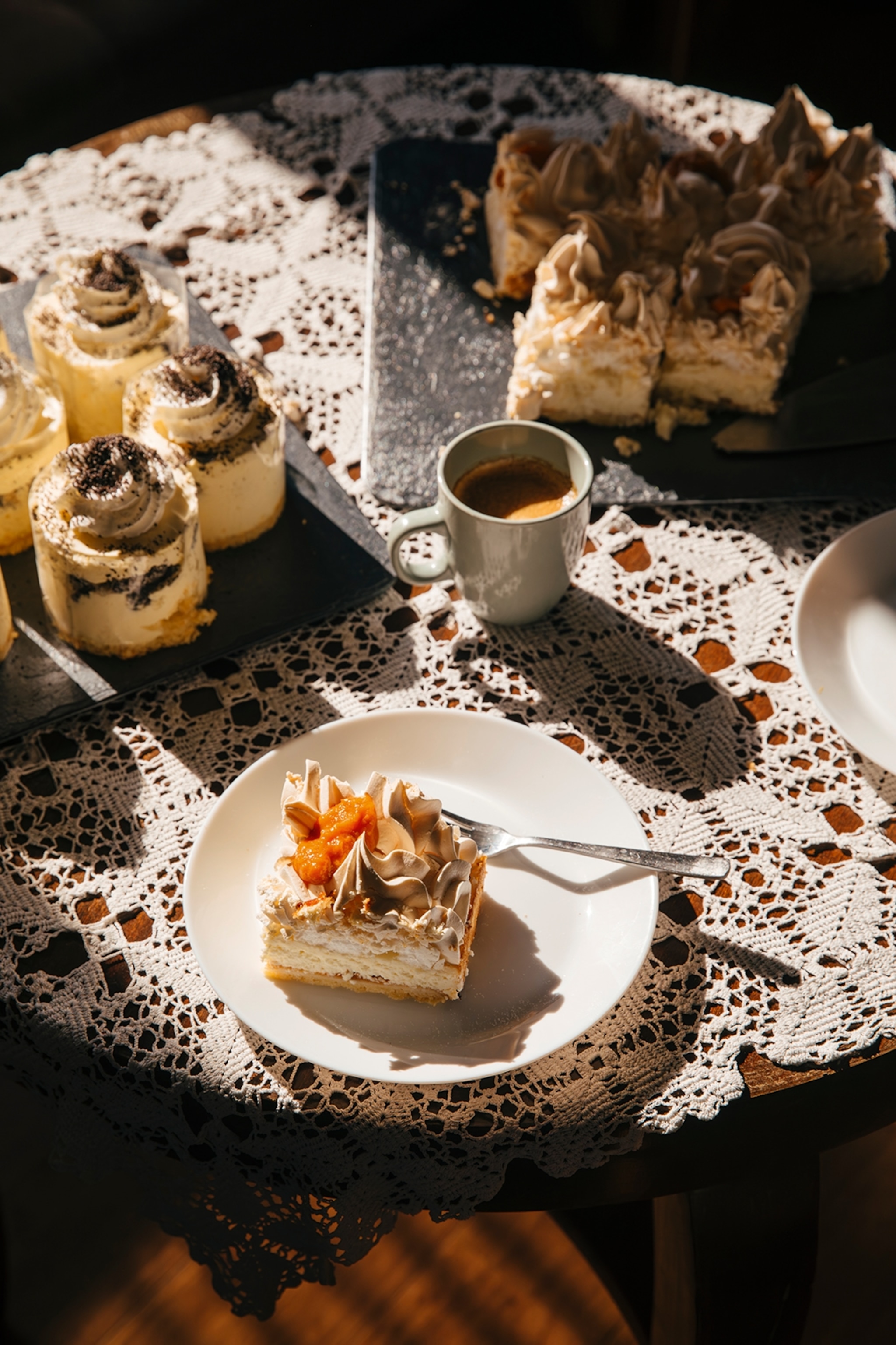 Apricot jam, cottage cheese and meringue