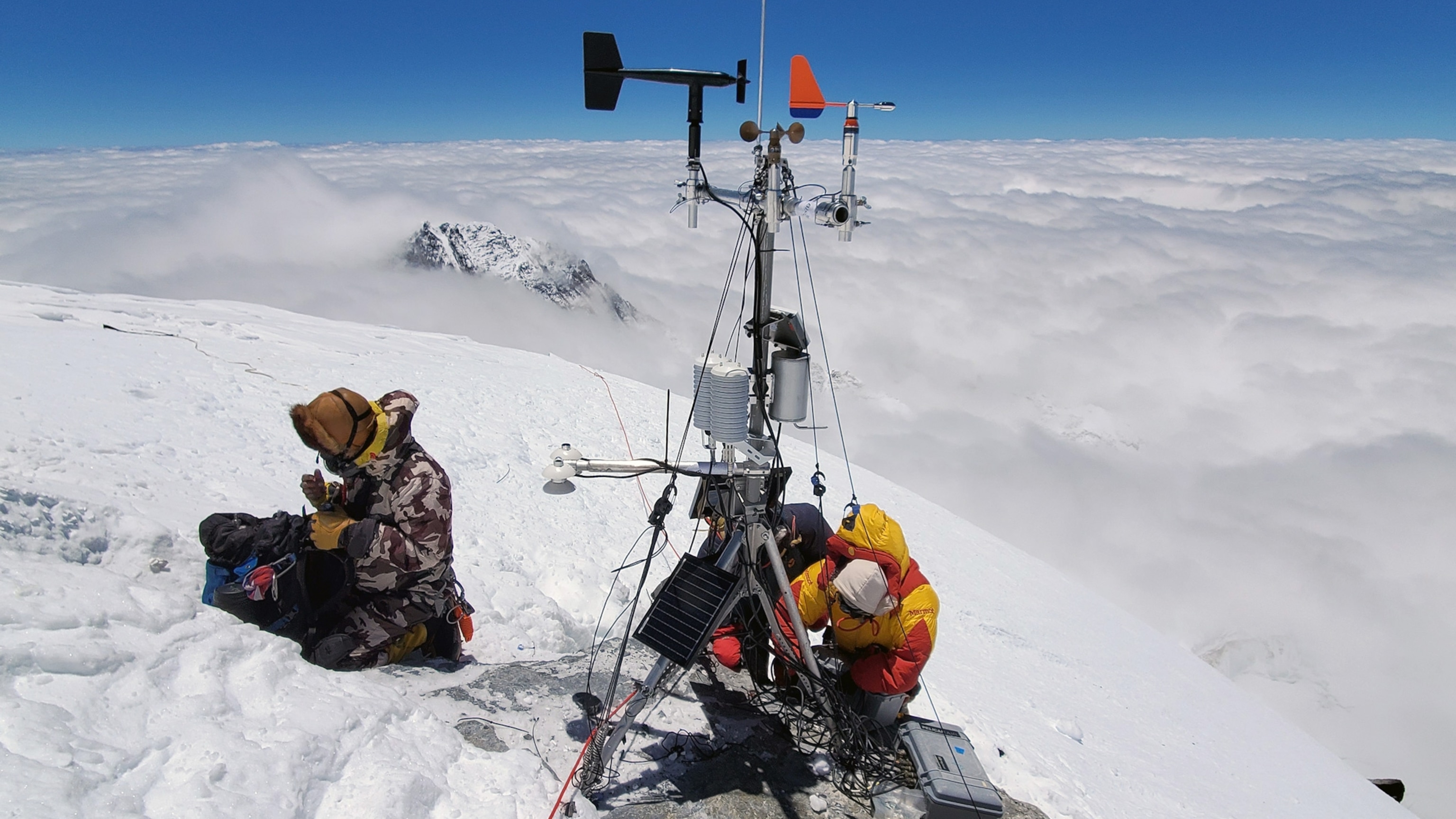 Next-gen weather station installed near Everest’s summit