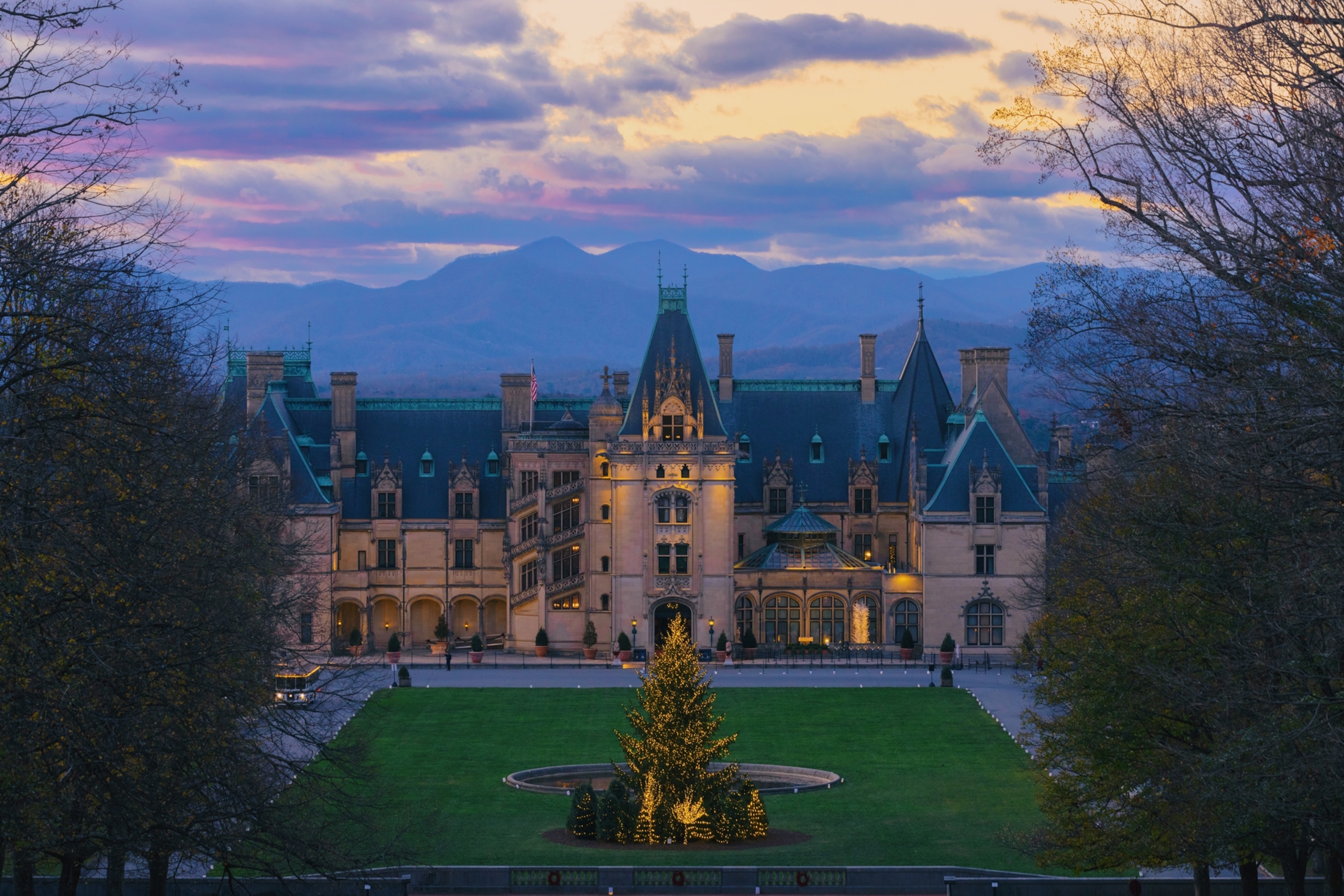 Asheville is open for fall foliage season. Here's what to see and do. |  National Geographic