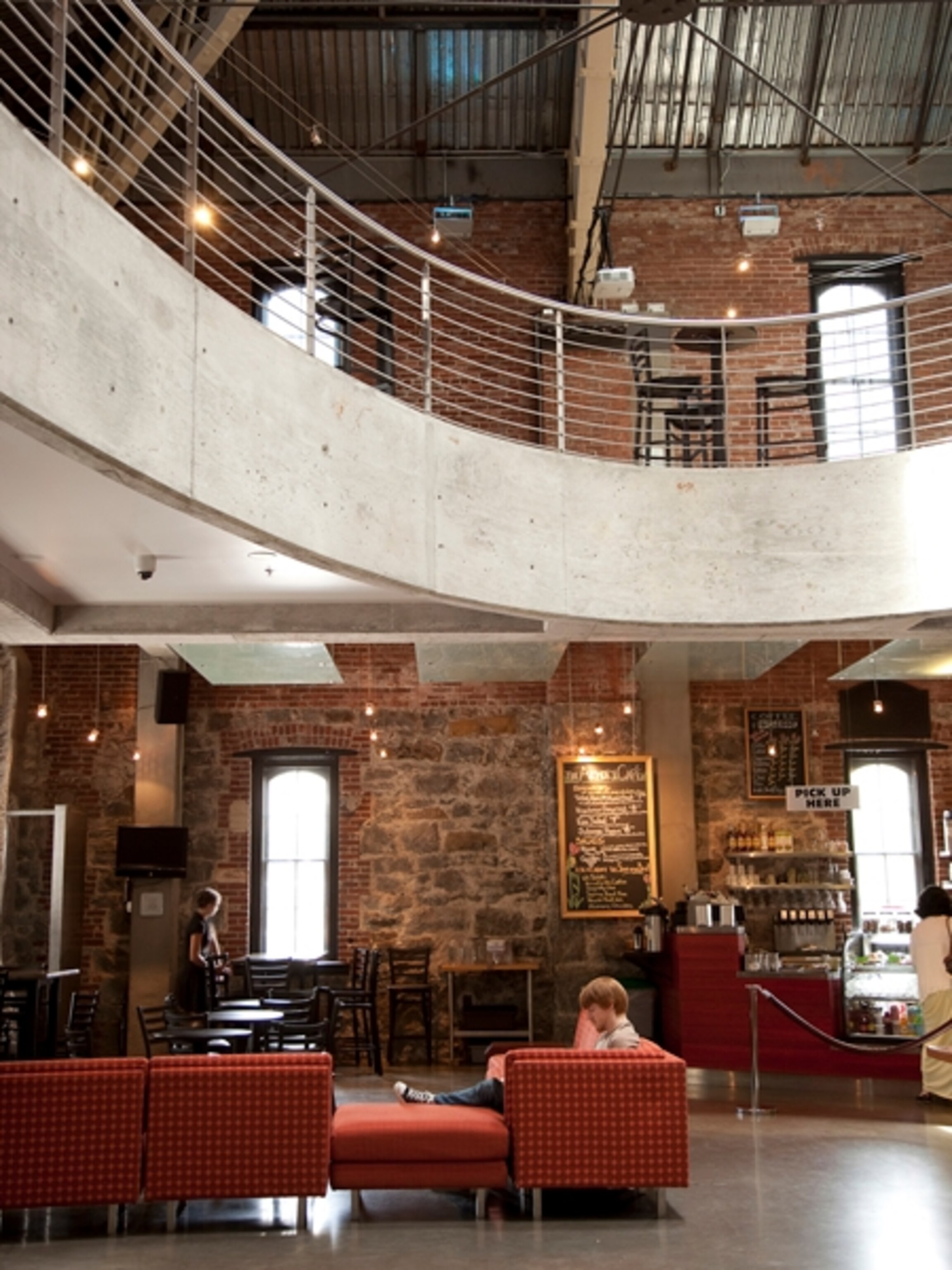 Old armory redesigned into Gerding Theater, Portland, Oregon