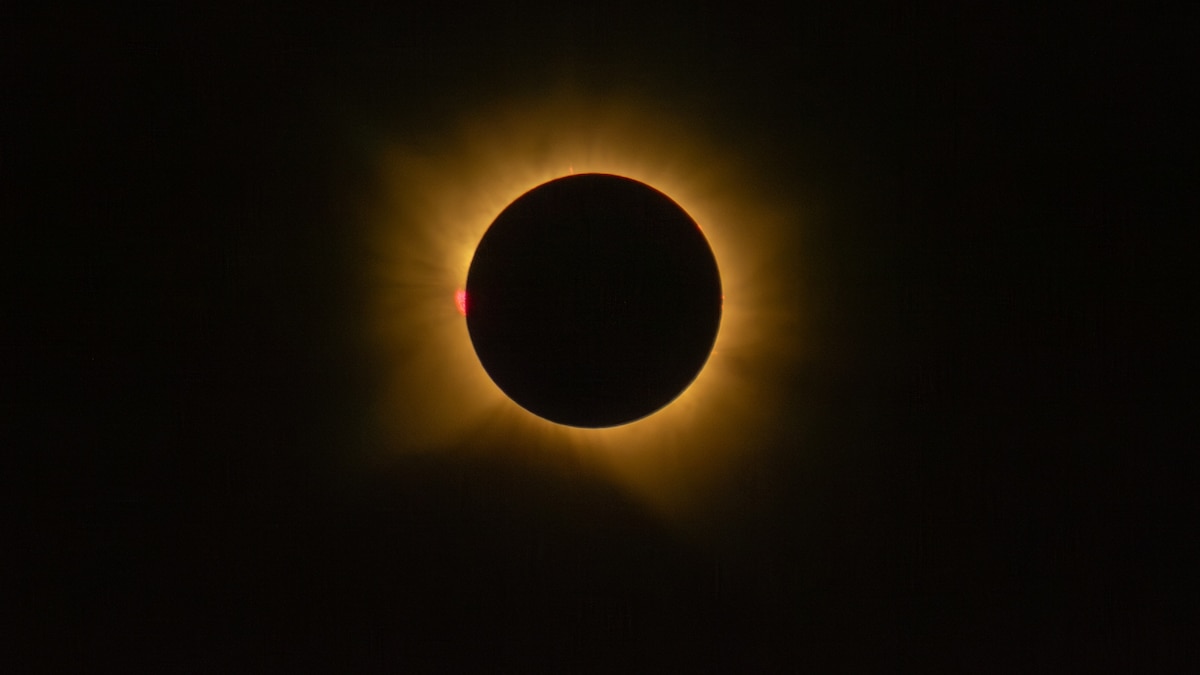 See Stunning Images of the 2026 Total Solar Eclipse From Nat Geo Photographers