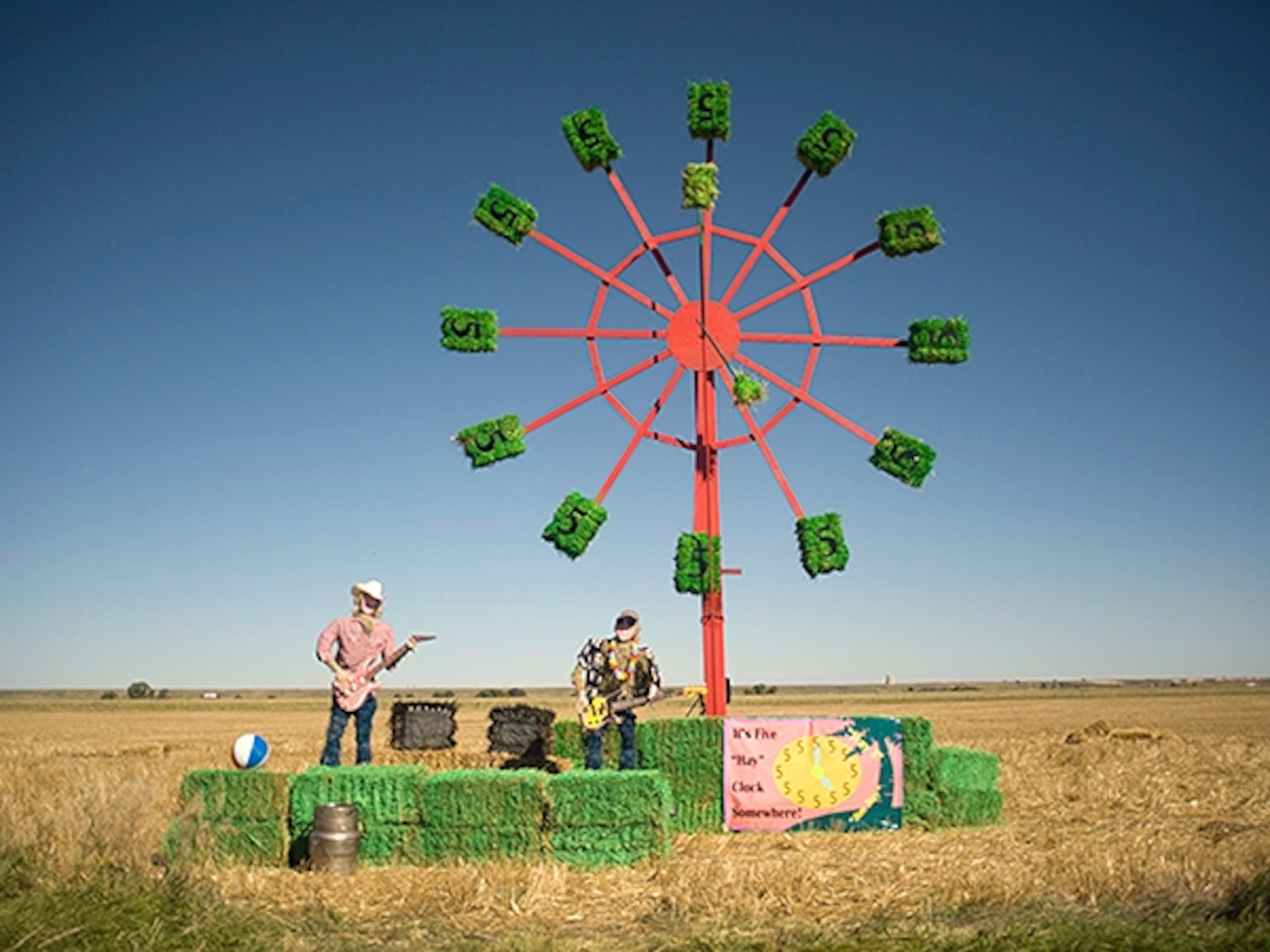a bale sculpture along the Montana Bale Trail
