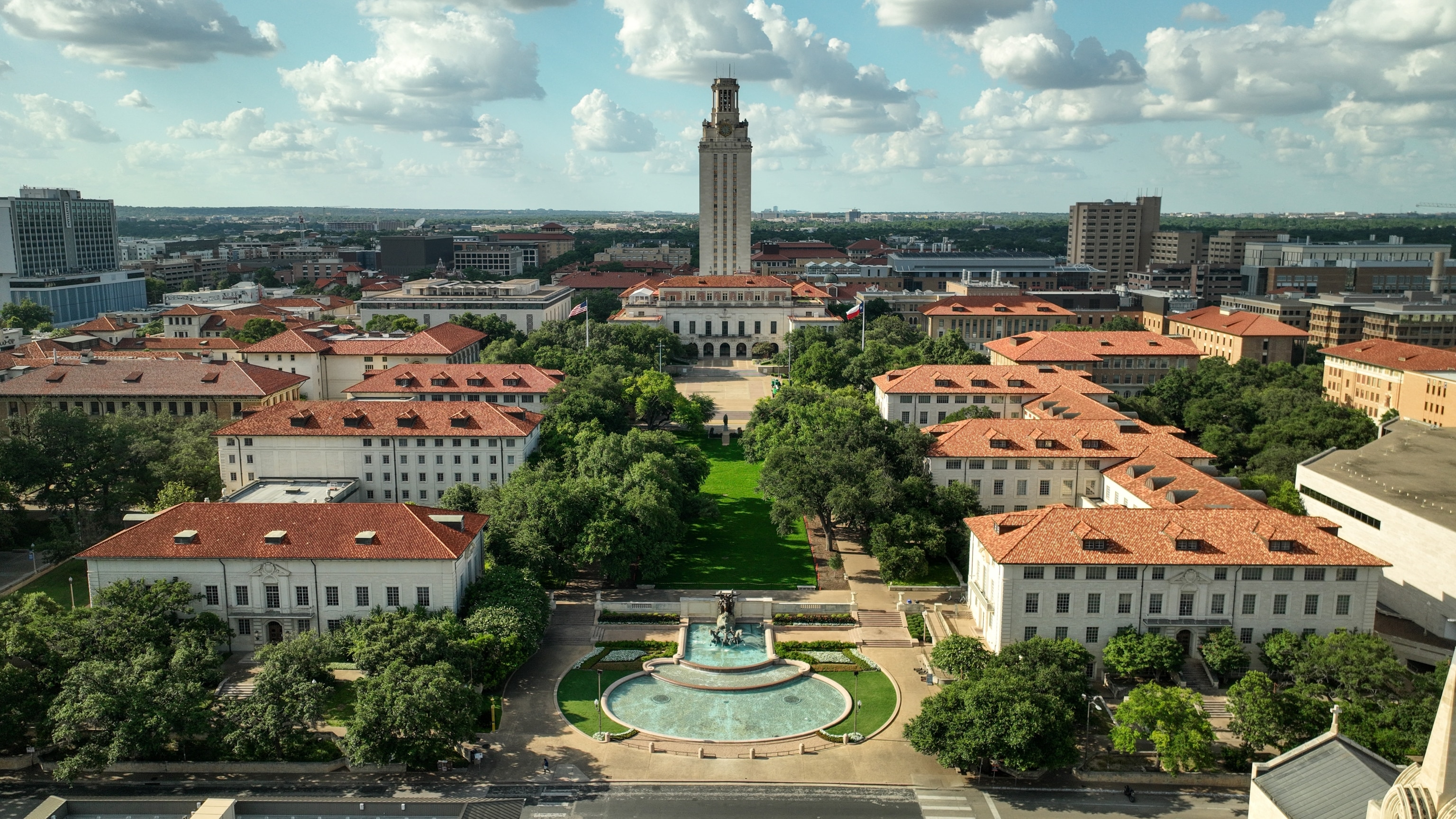 Austin, Texas: The College Town That Became a Metropolis but Kept Its Soul