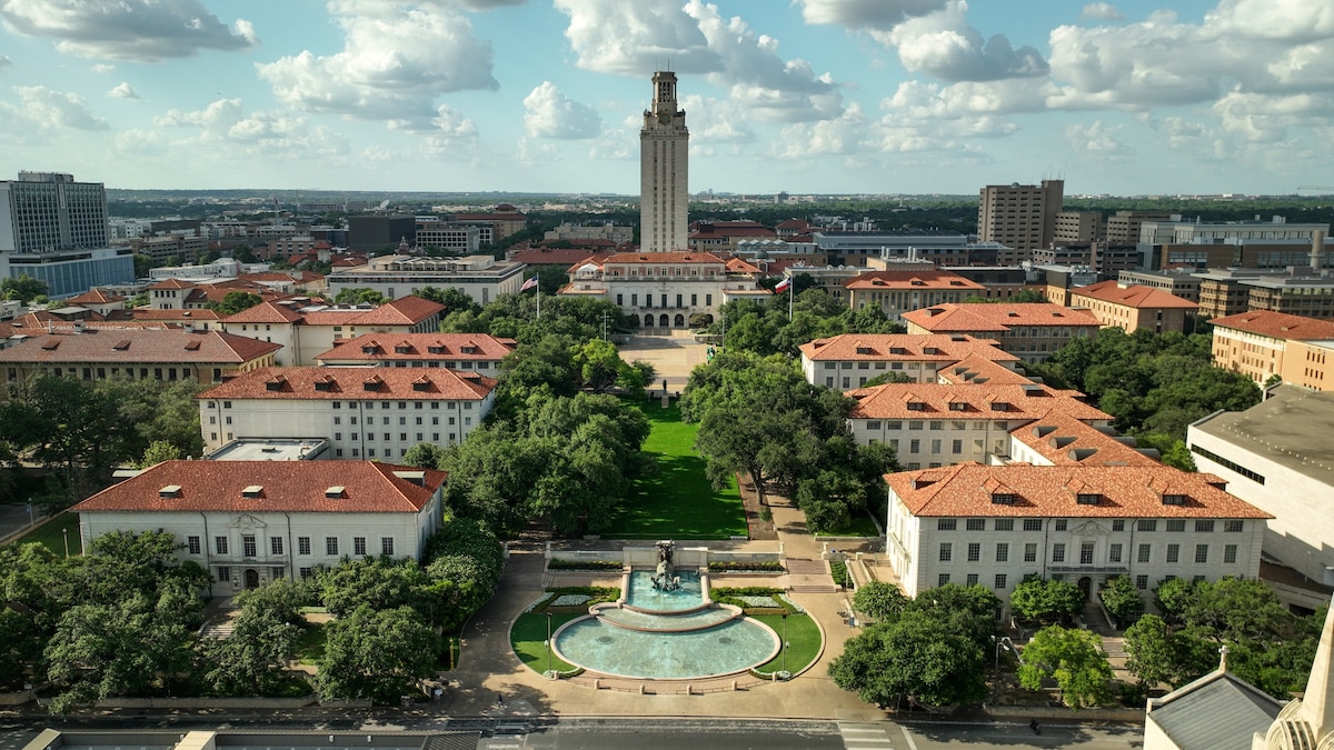 The College Town That Became a Metropolis but Kept Its Soul