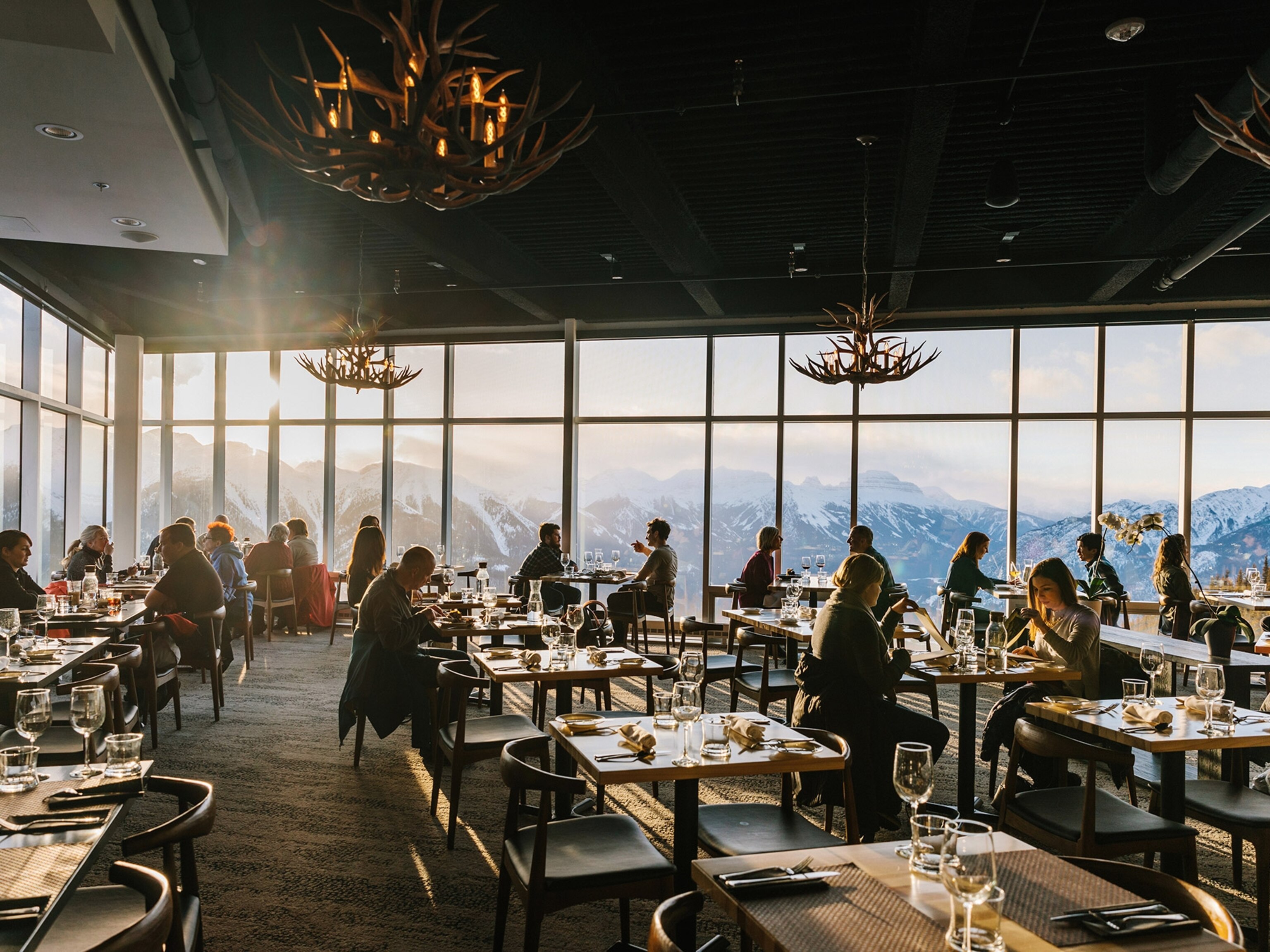 Aerial dining experiences around the world