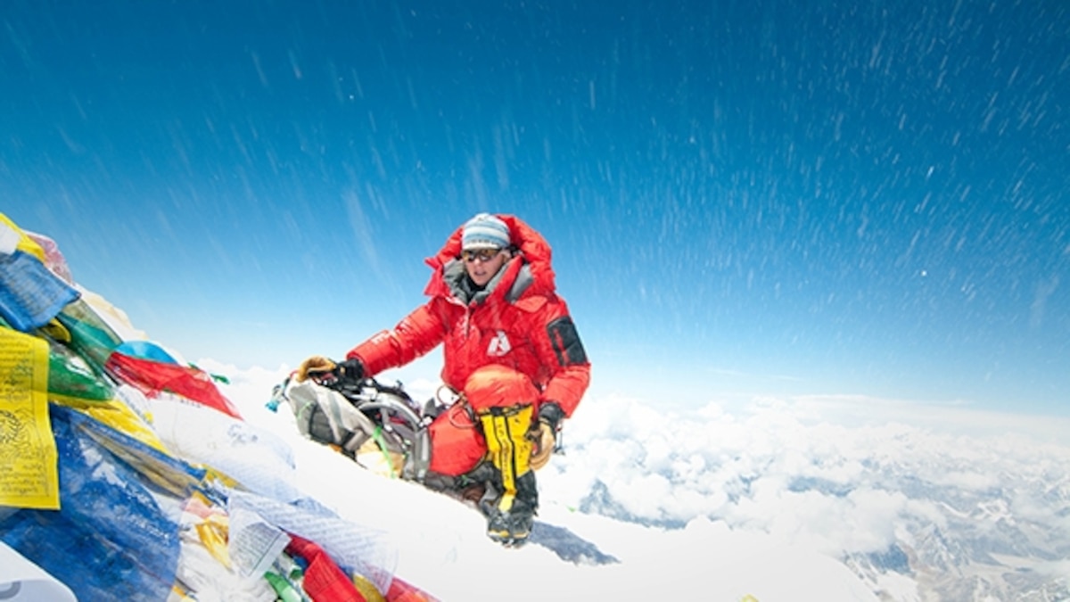First American Women Climbs Mount Everest and Returns to Base Camp