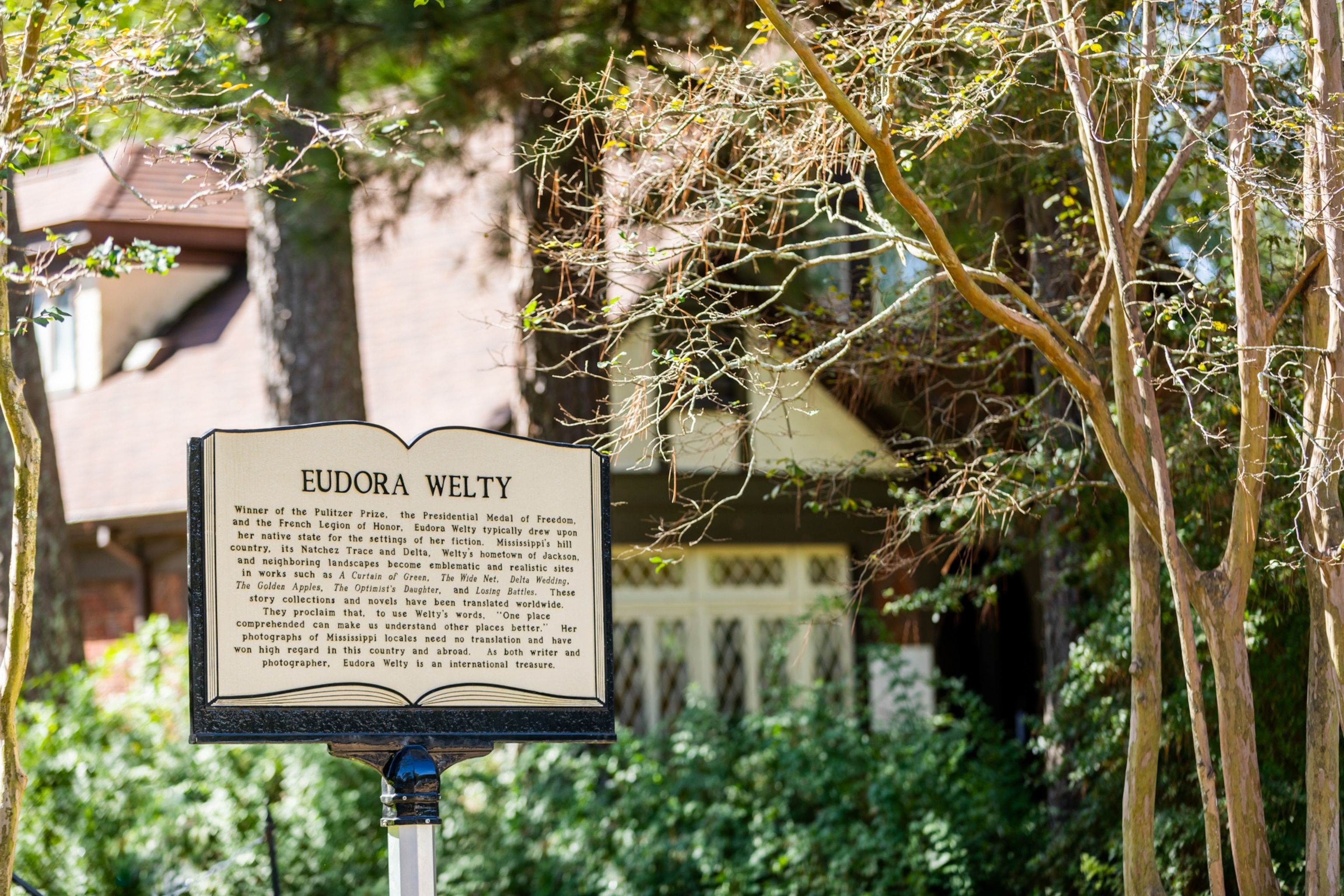 Eudora Welty Writers Trail marker