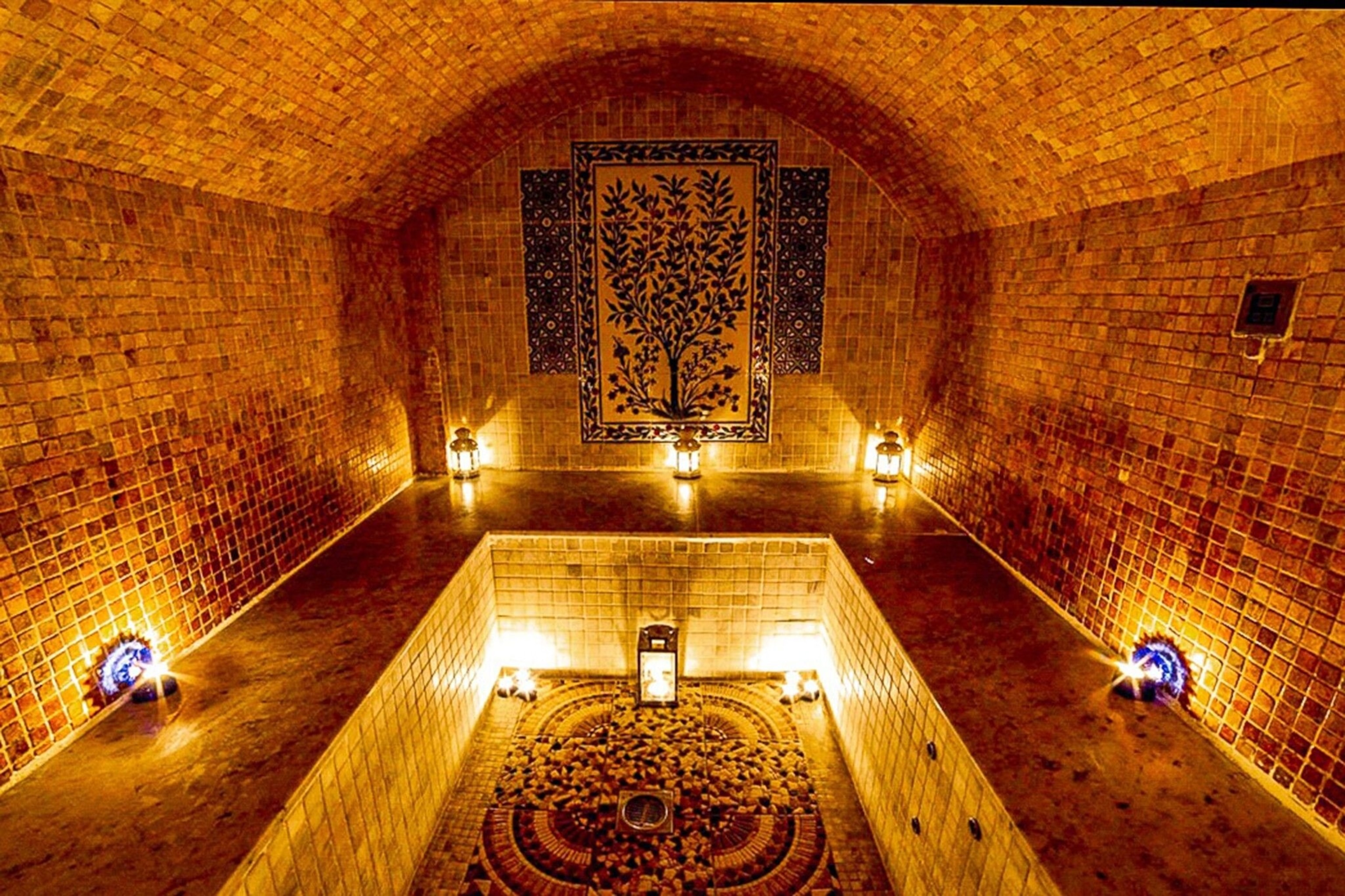 The decor at Casa Spa helps to transport guests across the Mediterranean, featuring resplendent mosaics, ornate mirrors and small statues.