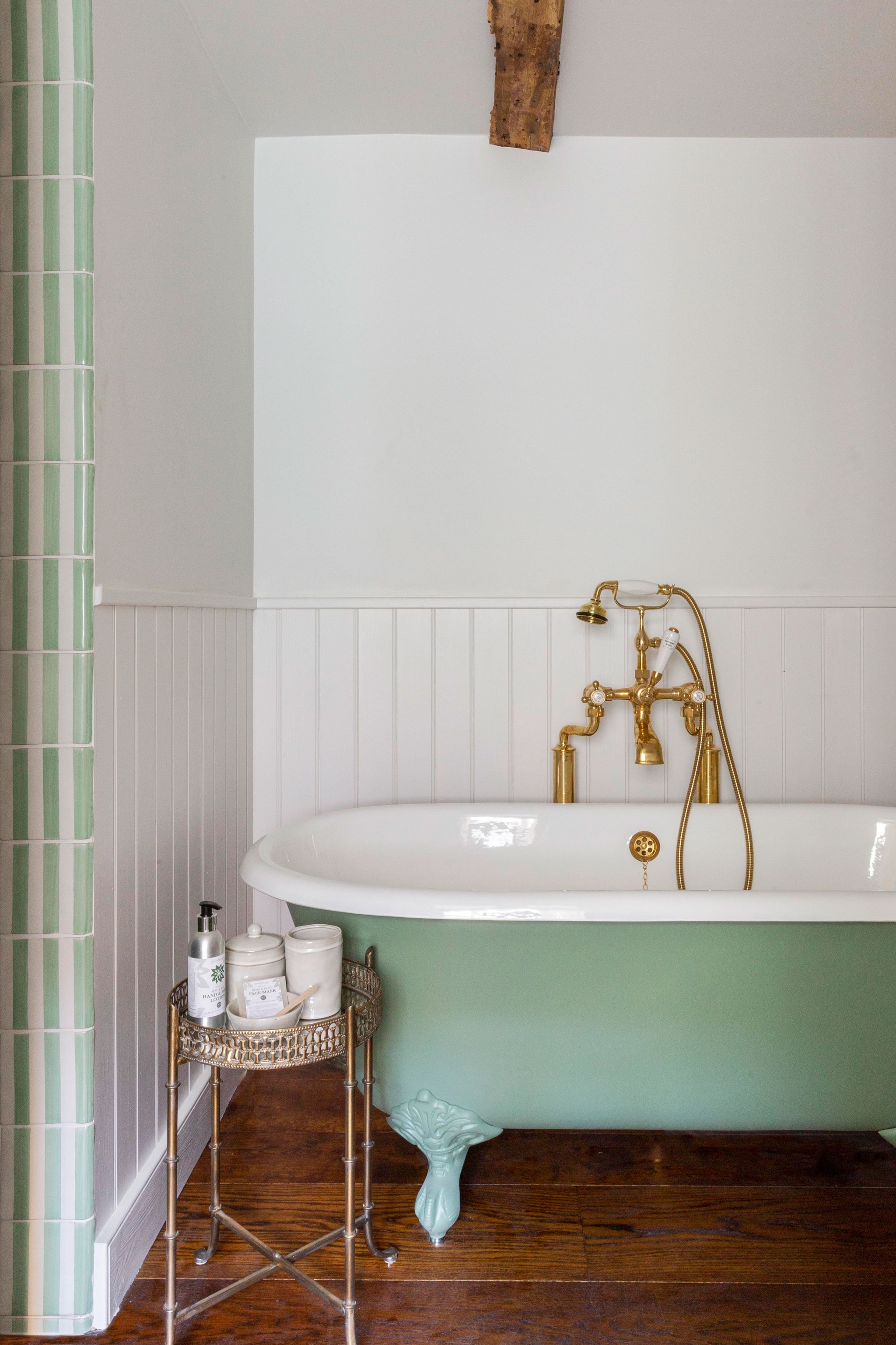 blue and white bathroom