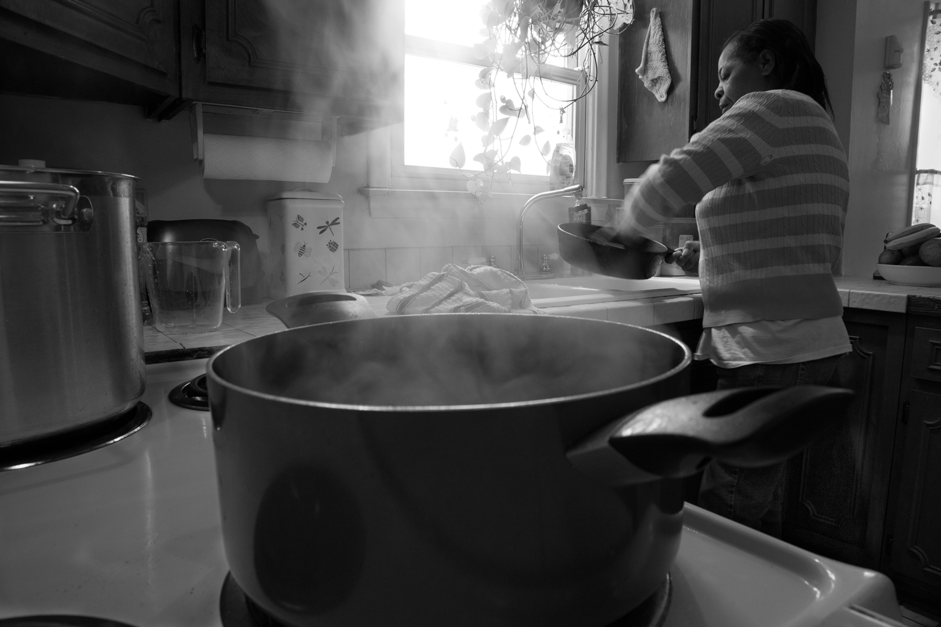 woman cooking in Flint, Michigan