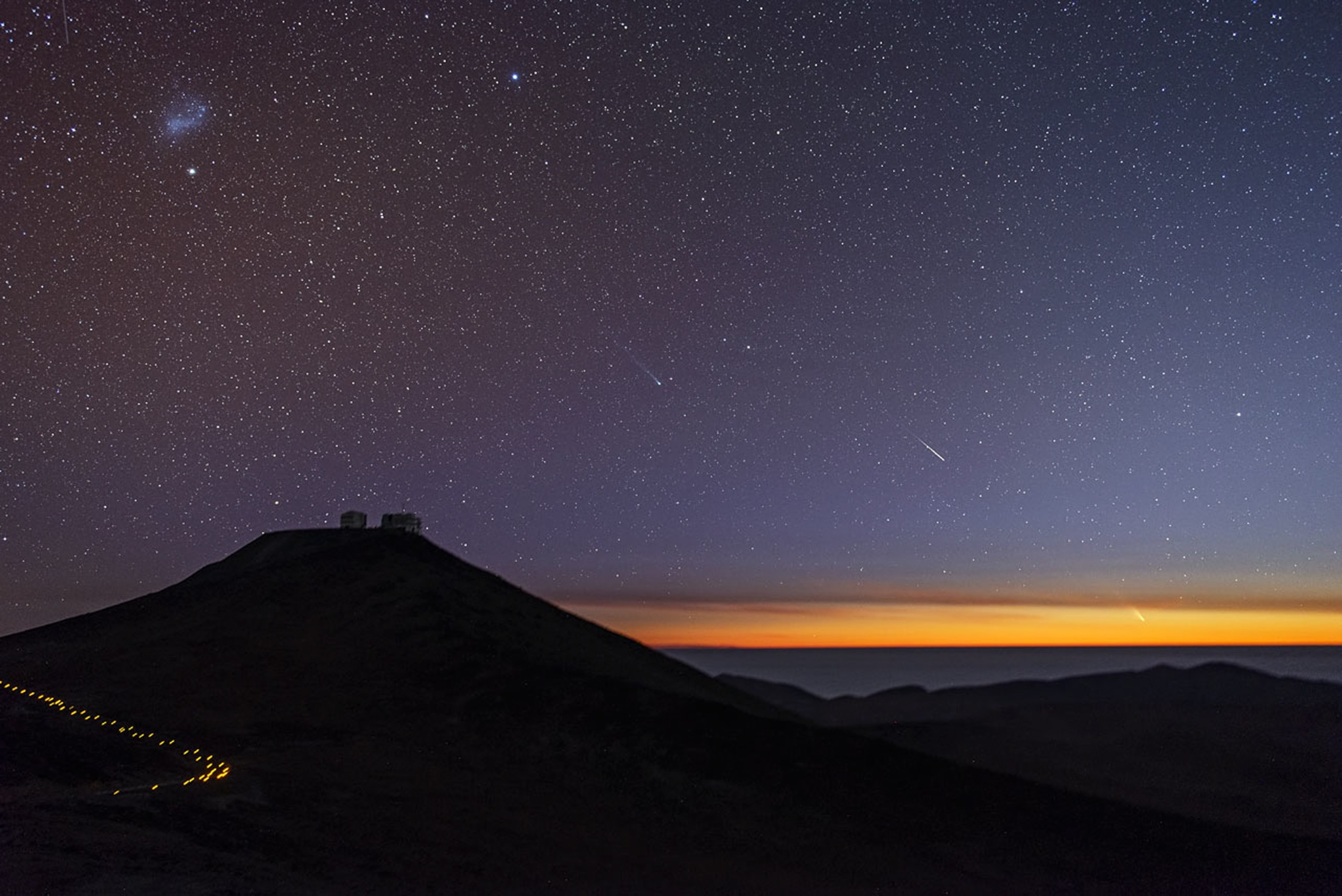 two comets in Chile
