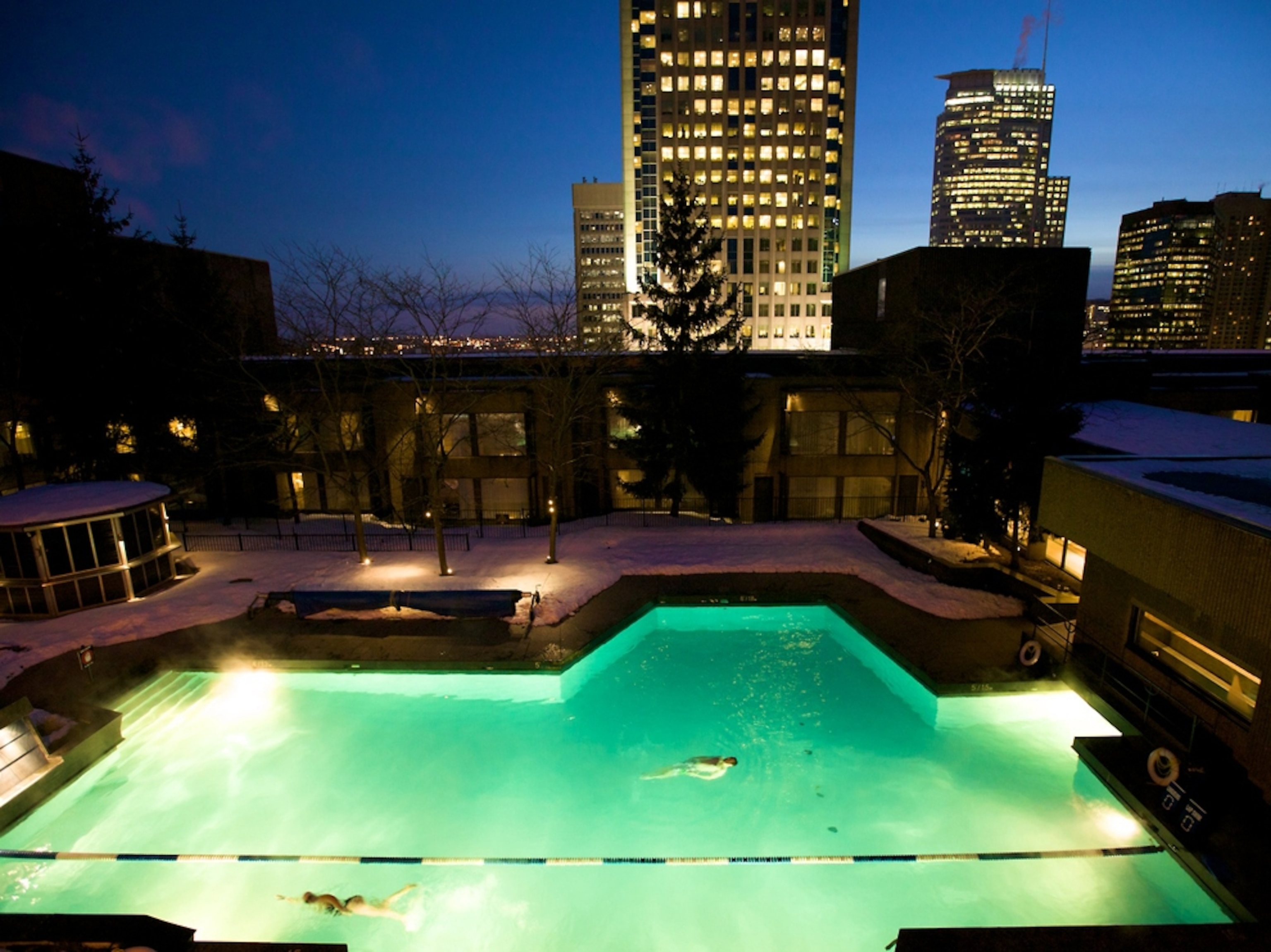 Hilton rooftop pool